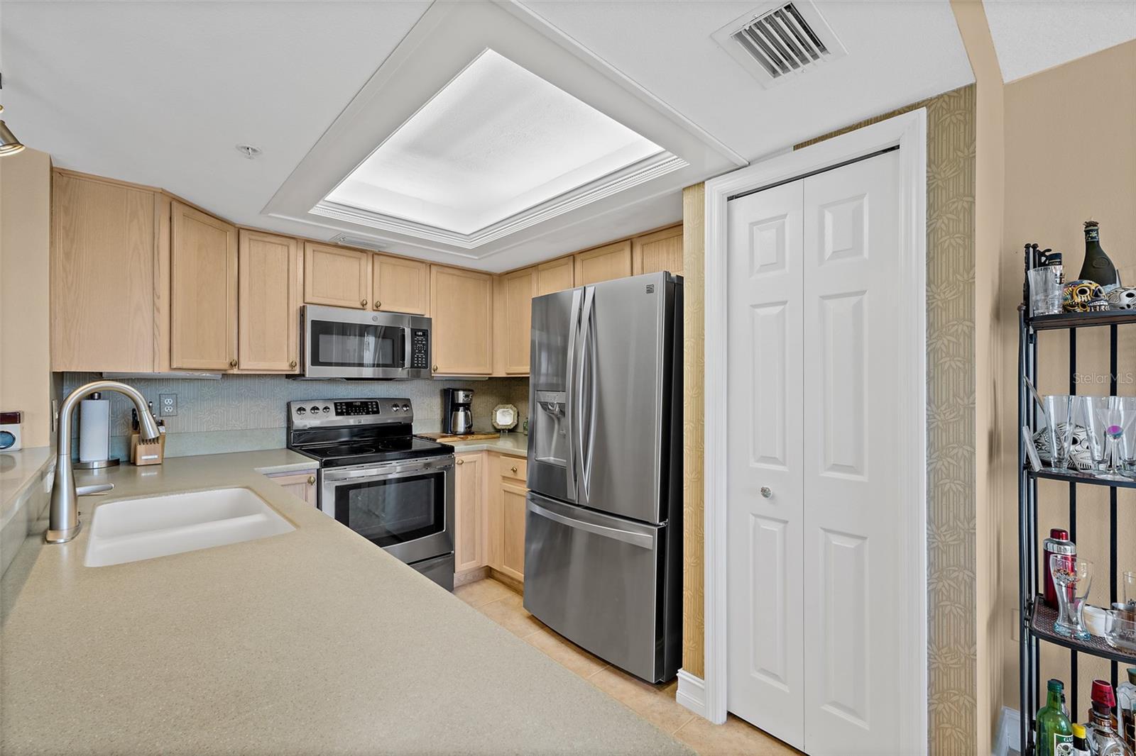8472 RIDGEWOOD AVE #201, CAPE CANAVERAL, FL, 32920