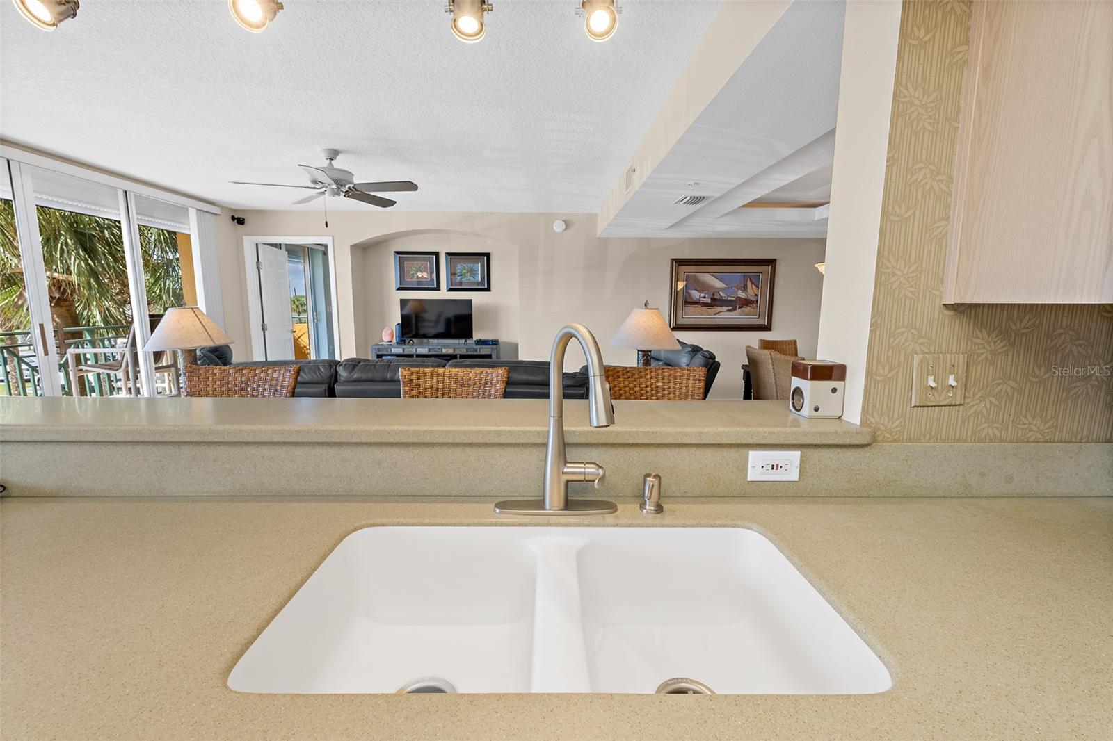 8472 RIDGEWOOD AVE #201, CAPE CANAVERAL, FL, 32920