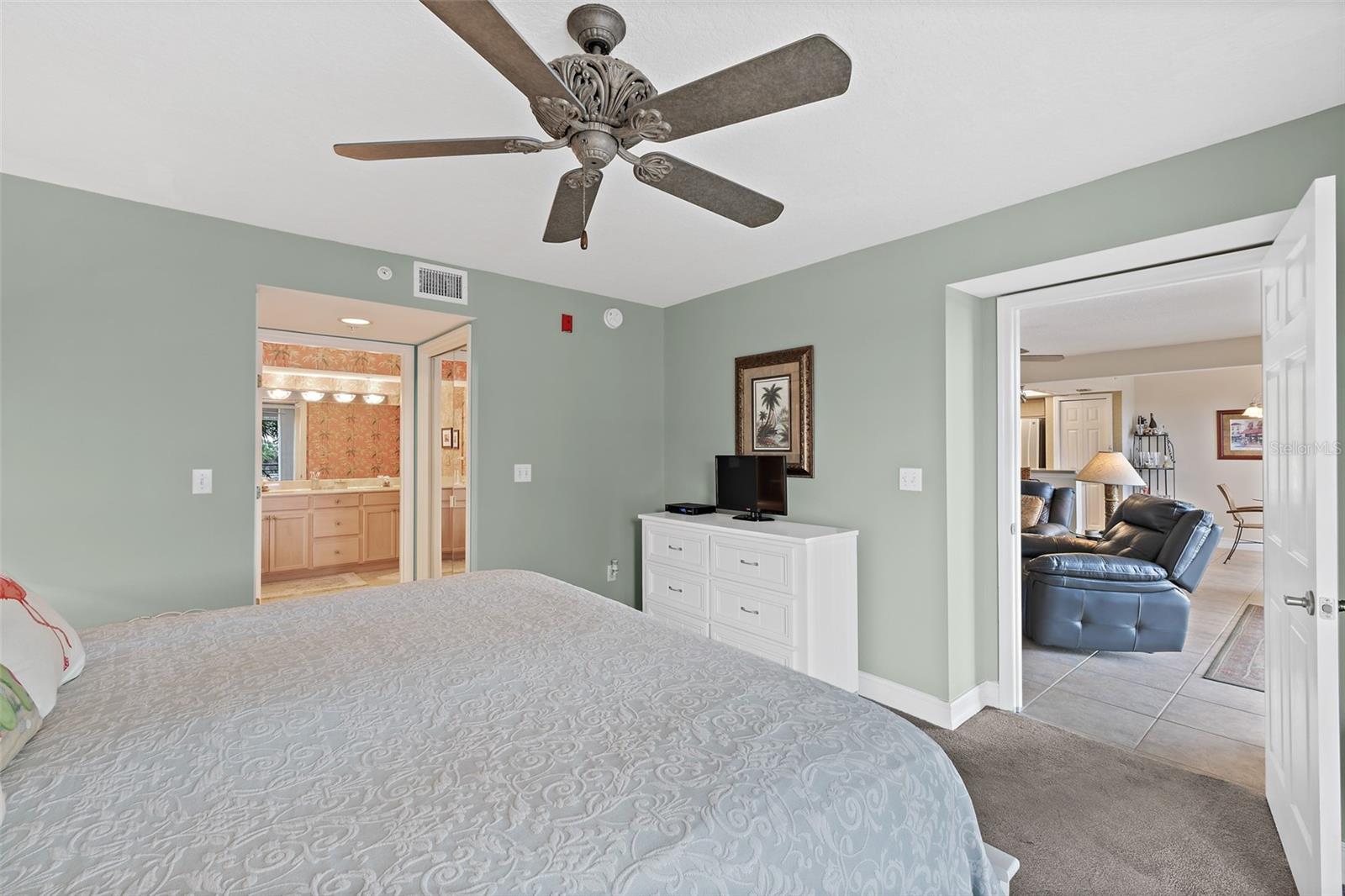 8472 RIDGEWOOD AVE #201, CAPE CANAVERAL, FL, 32920