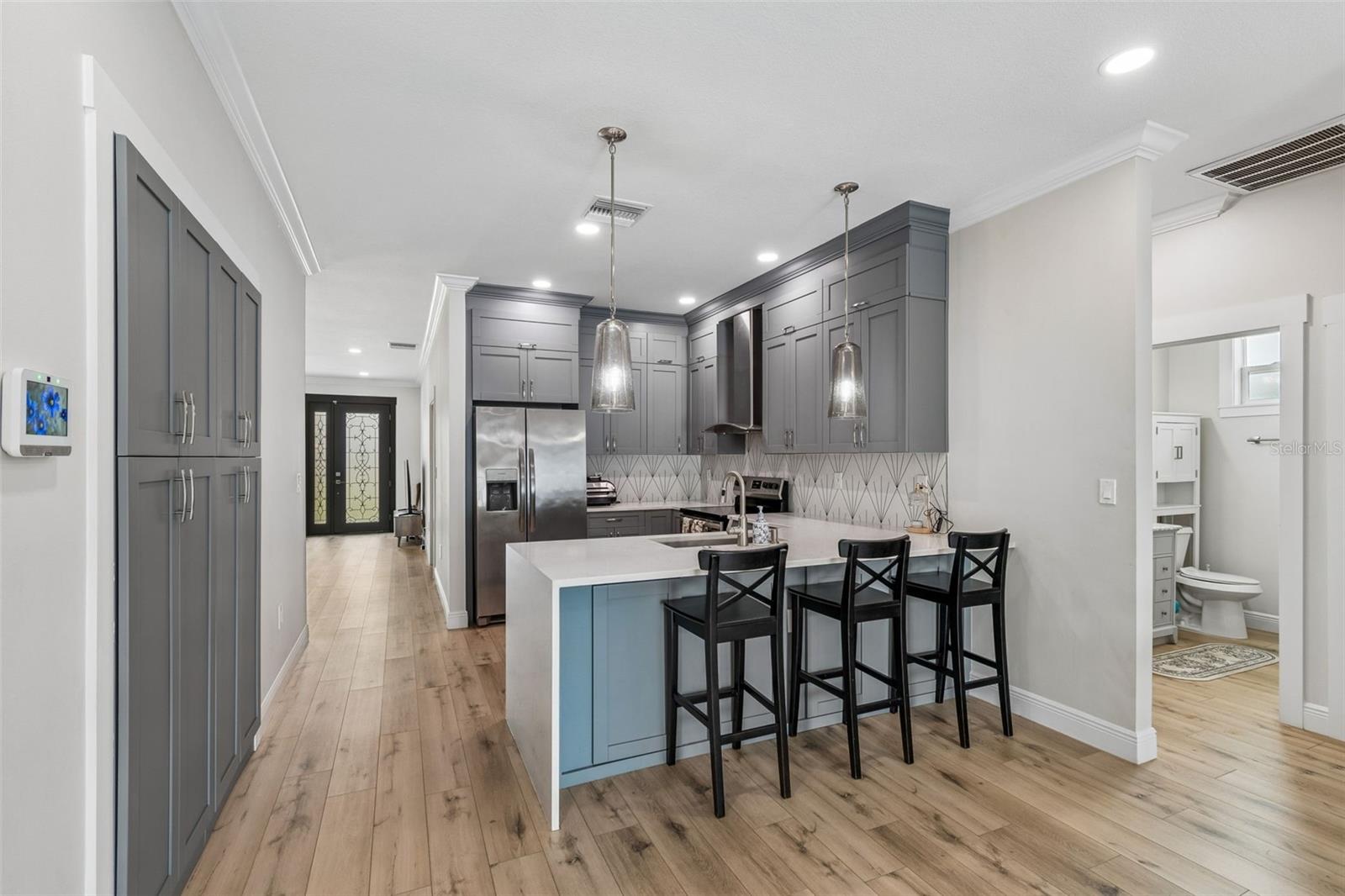 1901 W CLUSTER AVE, TAMPA, FL, 33604