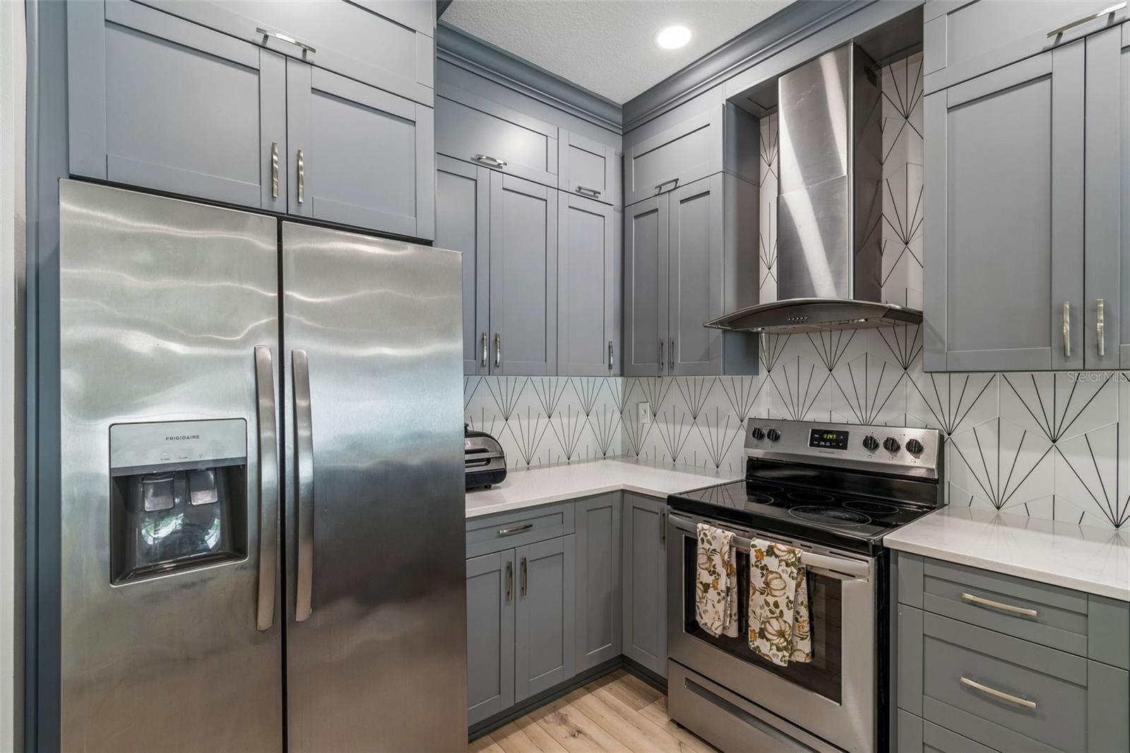 1901 W CLUSTER AVE, TAMPA, FL, 33604