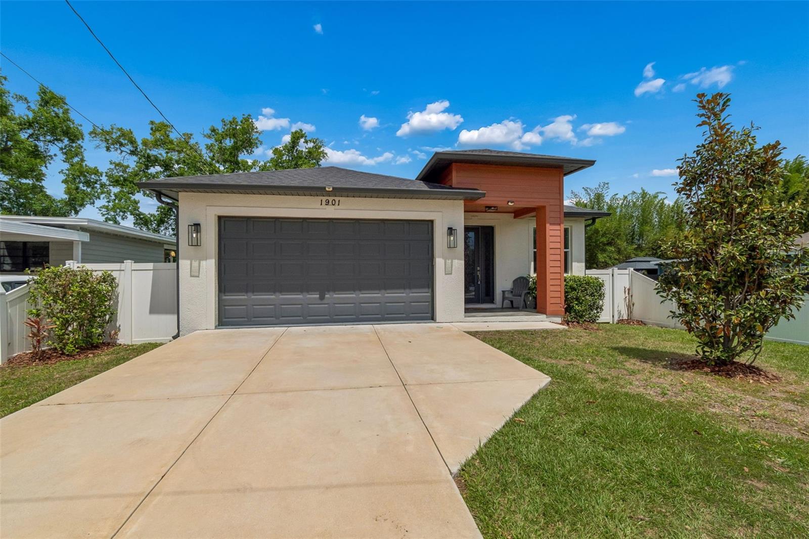 1901 W CLUSTER AVE, TAMPA, FL, 33604