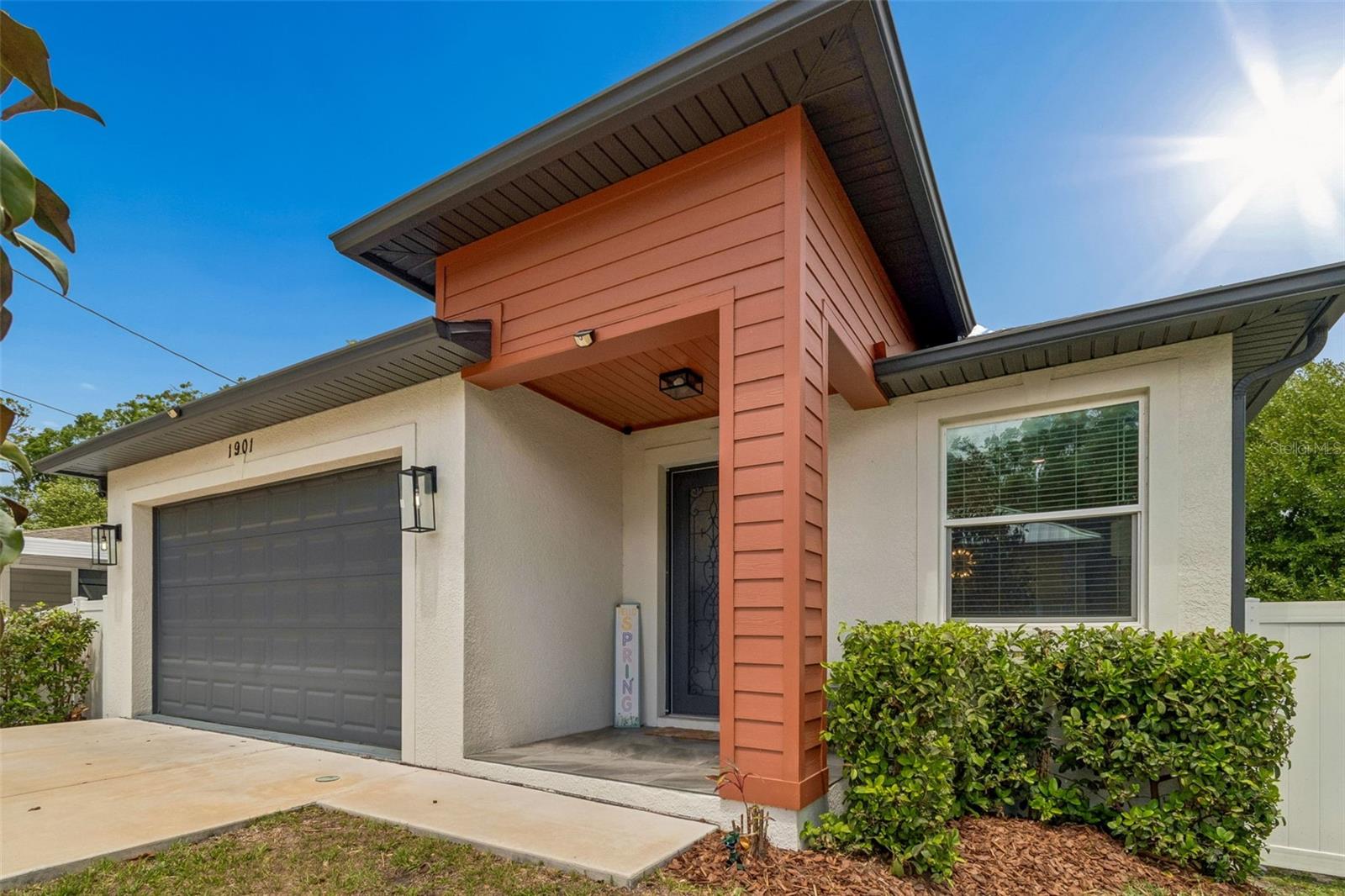 1901 W CLUSTER AVE, TAMPA, FL, 33604