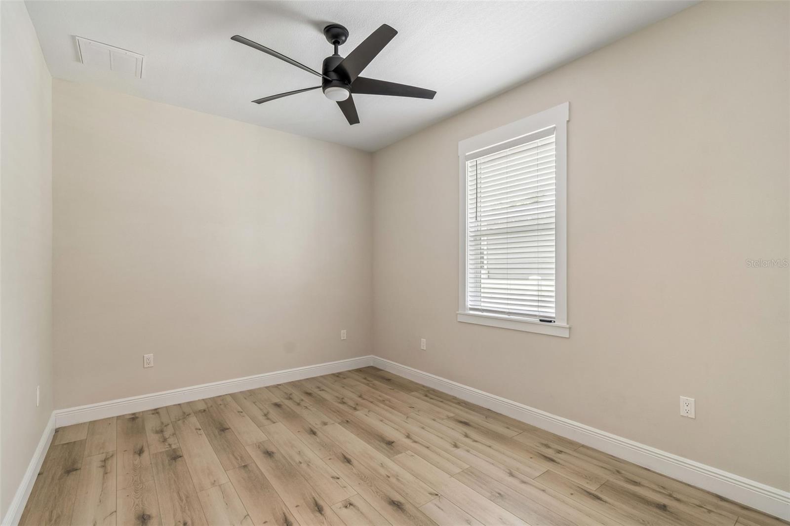 1901 W CLUSTER AVE, TAMPA, FL, 33604