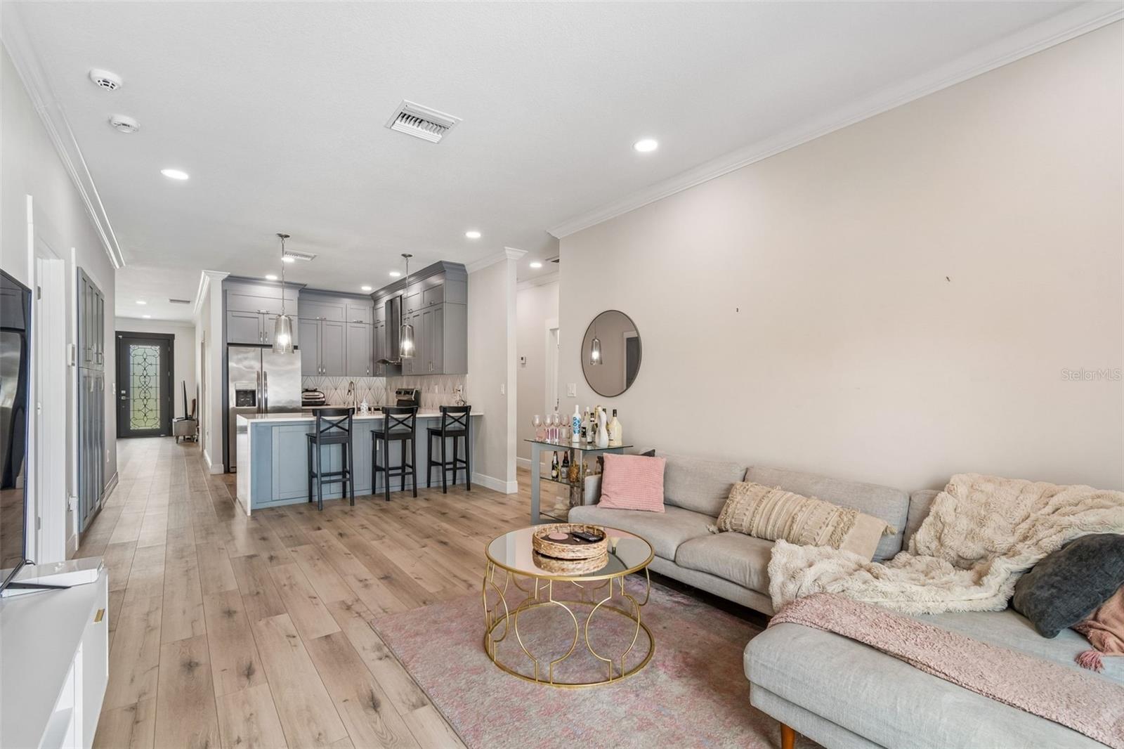 1901 W CLUSTER AVE, TAMPA, FL, 33604