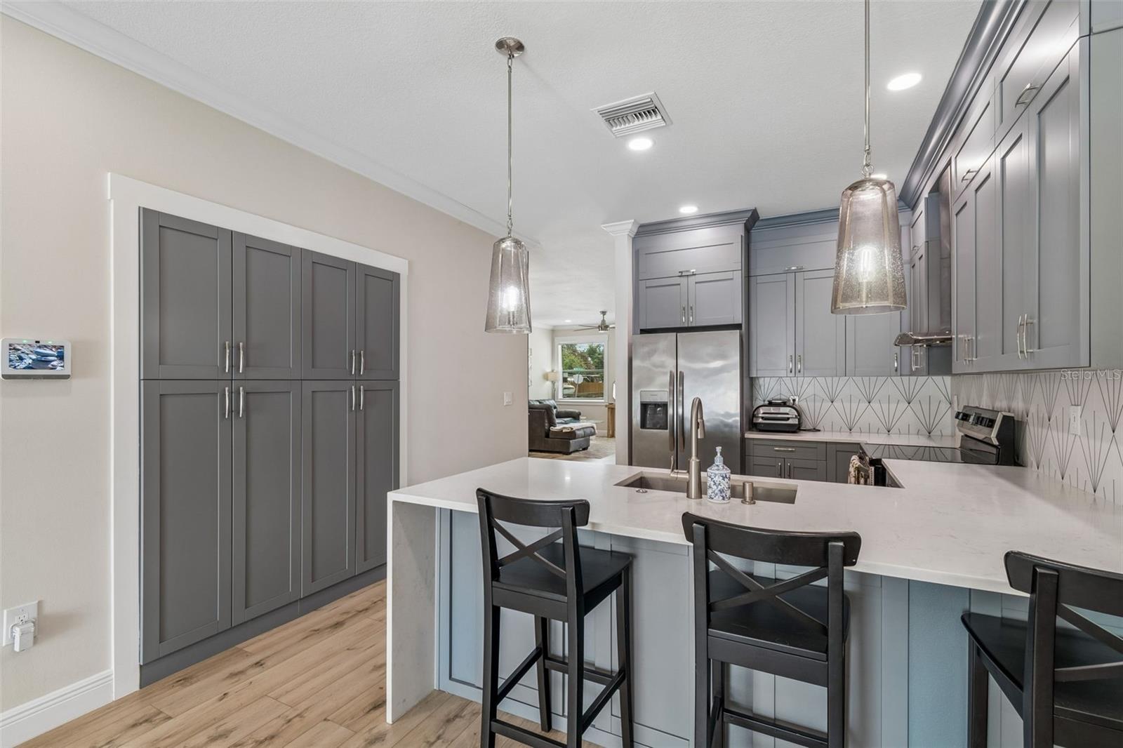 1901 W CLUSTER AVE, TAMPA, FL, 33604