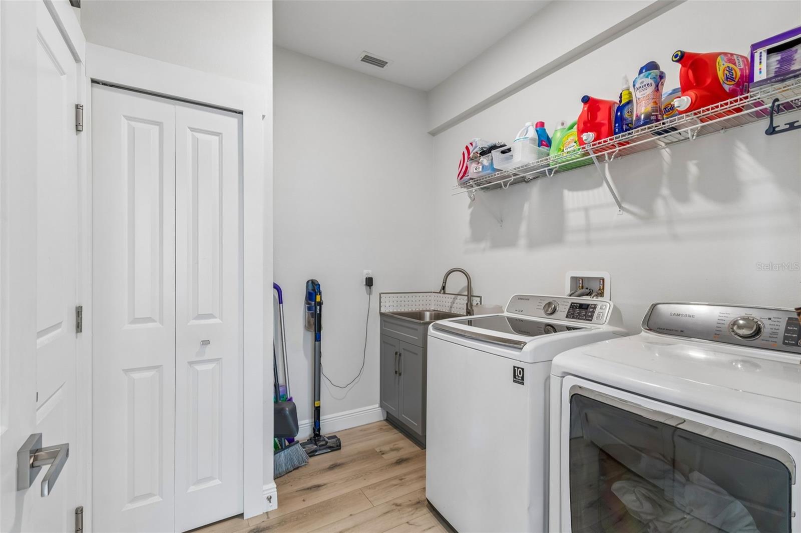 1901 W CLUSTER AVE, TAMPA, FL, 33604