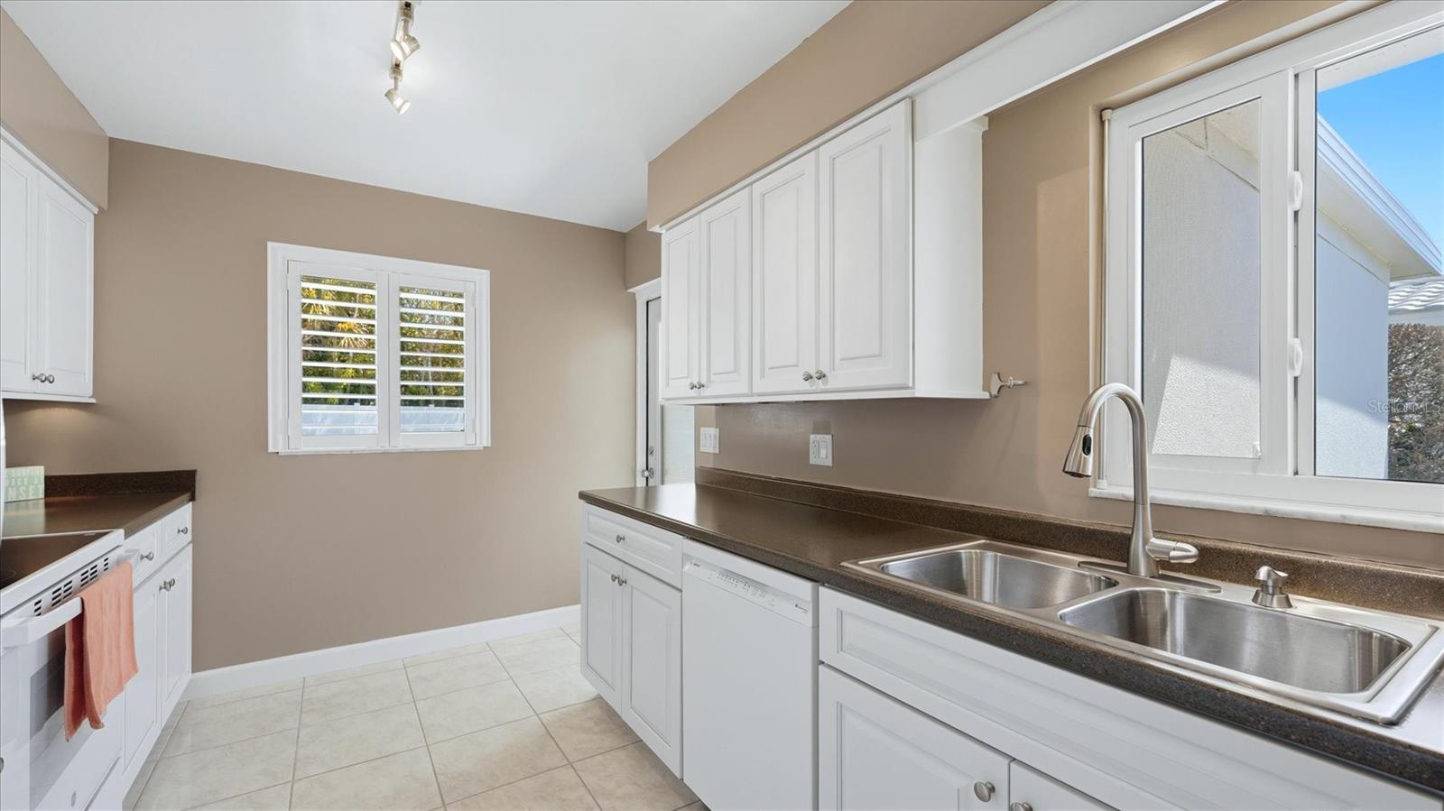 215 FAIR WINDS DR #215, NOKOMIS, FL, 34275