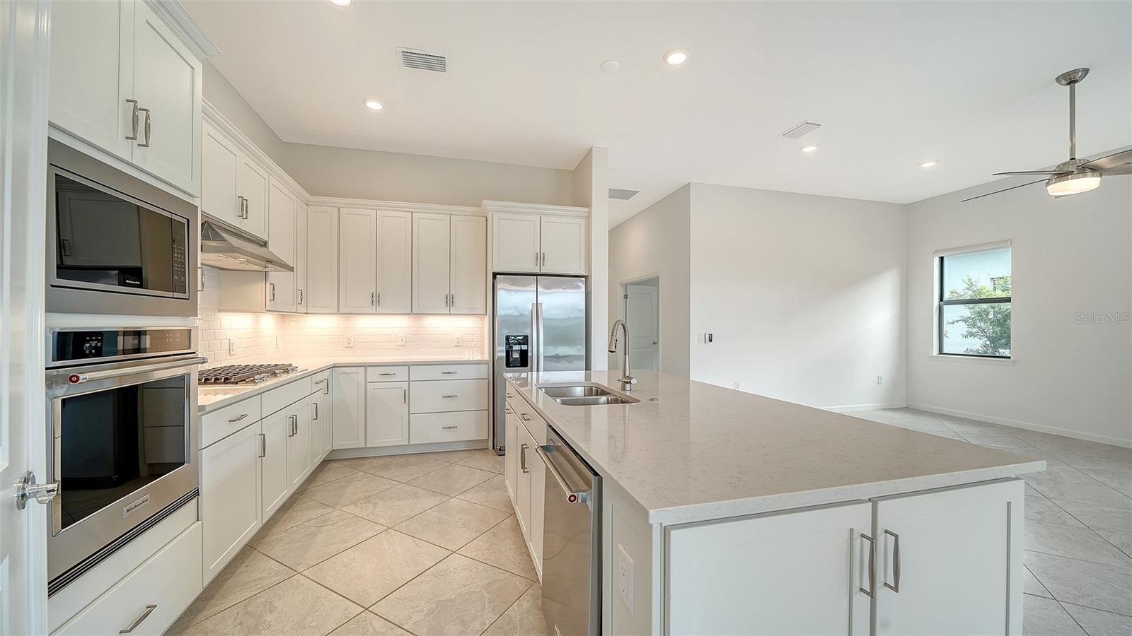14704 GOLDEN GRASS TER, NOKOMIS, FL, 34275