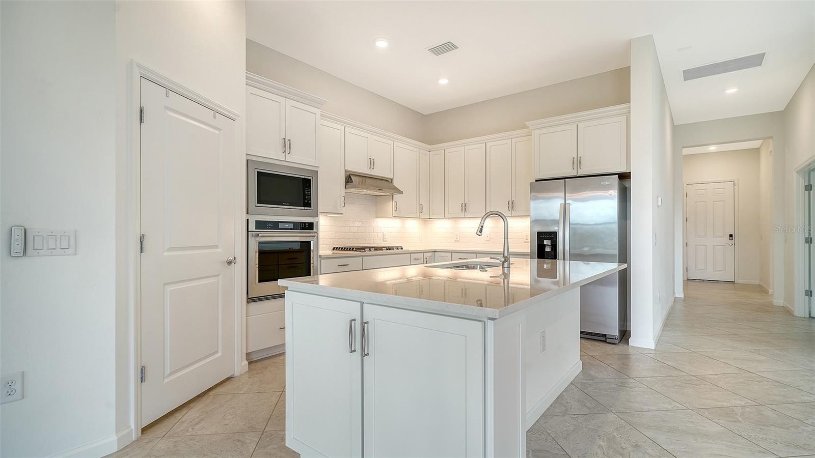 14704 GOLDEN GRASS TER, NOKOMIS, FL, 34275