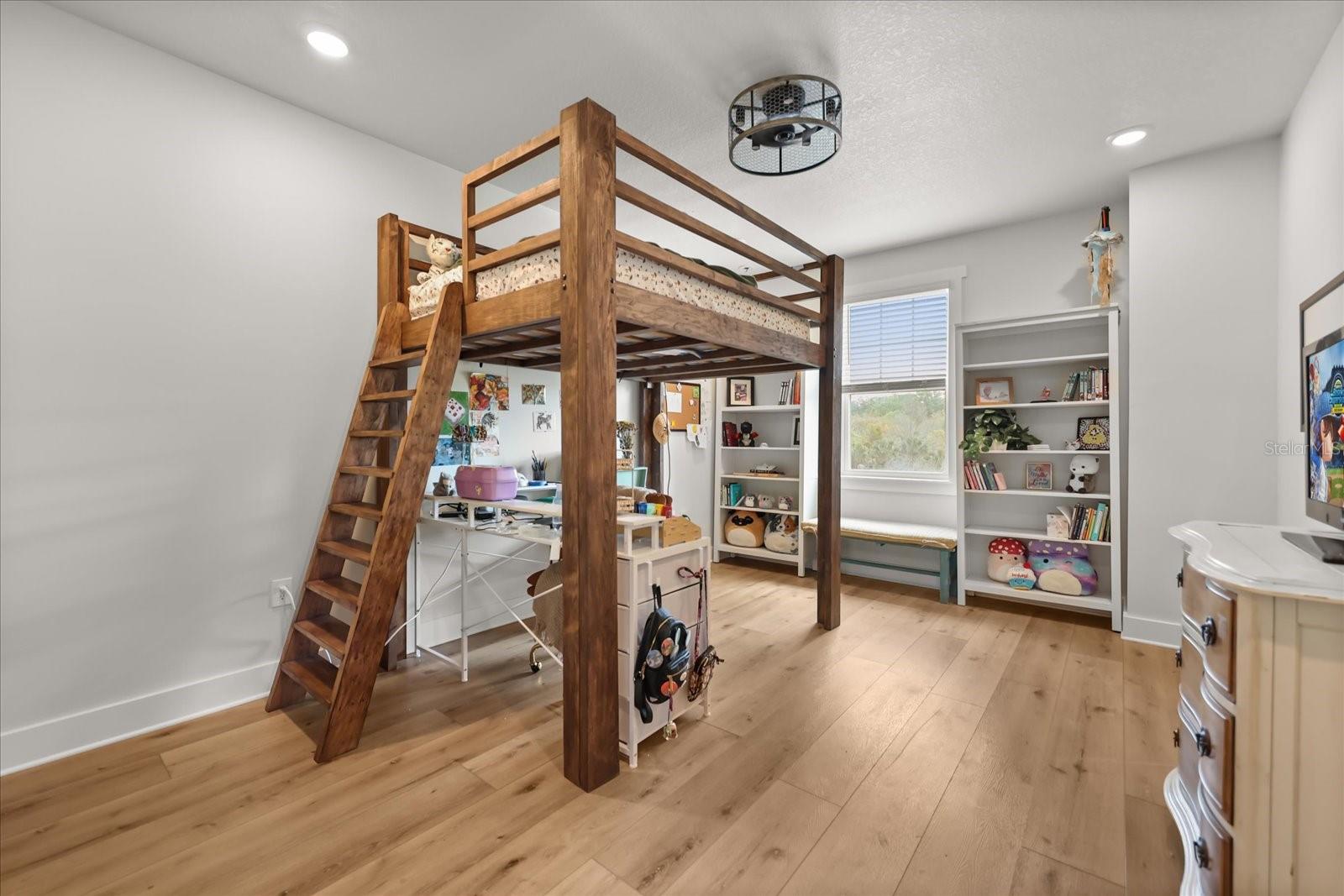 21709 HIDDEN CREEK LN, MOUNT DORA, FL, 32757