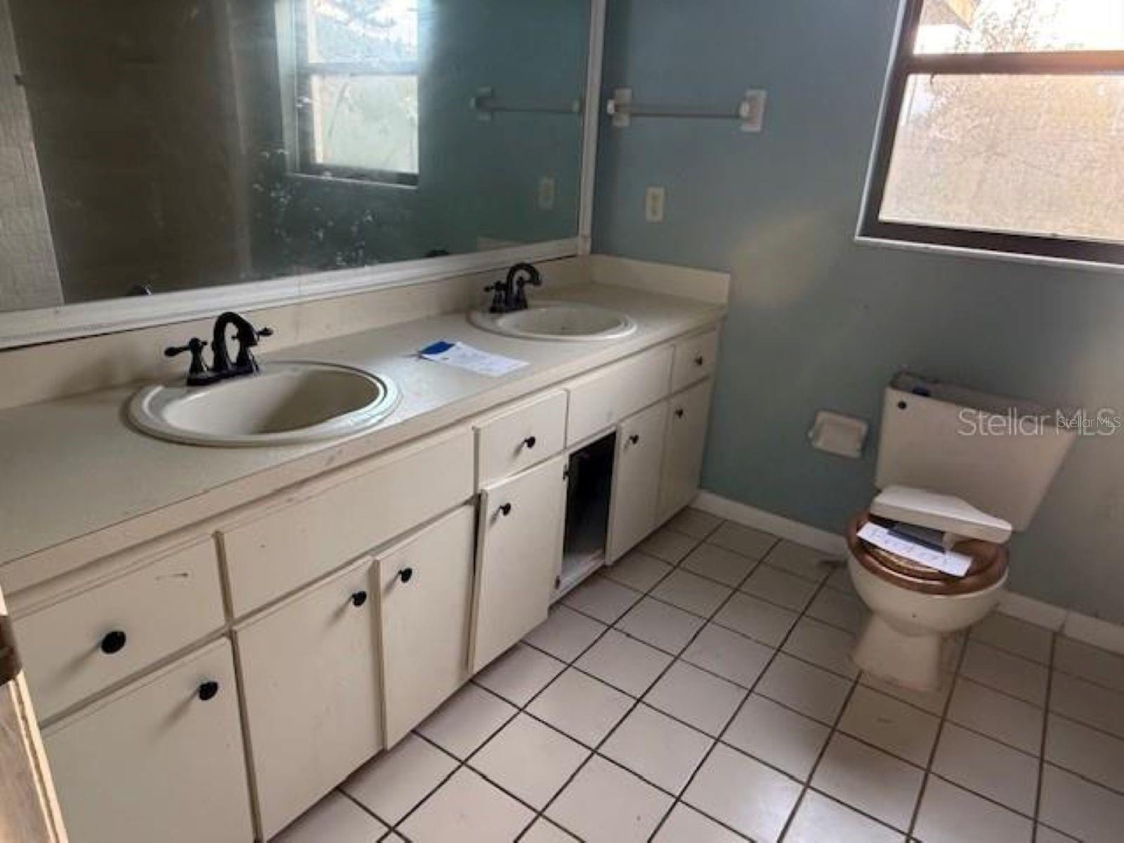 701 MADISON ST, TAVARES, FL, 32778