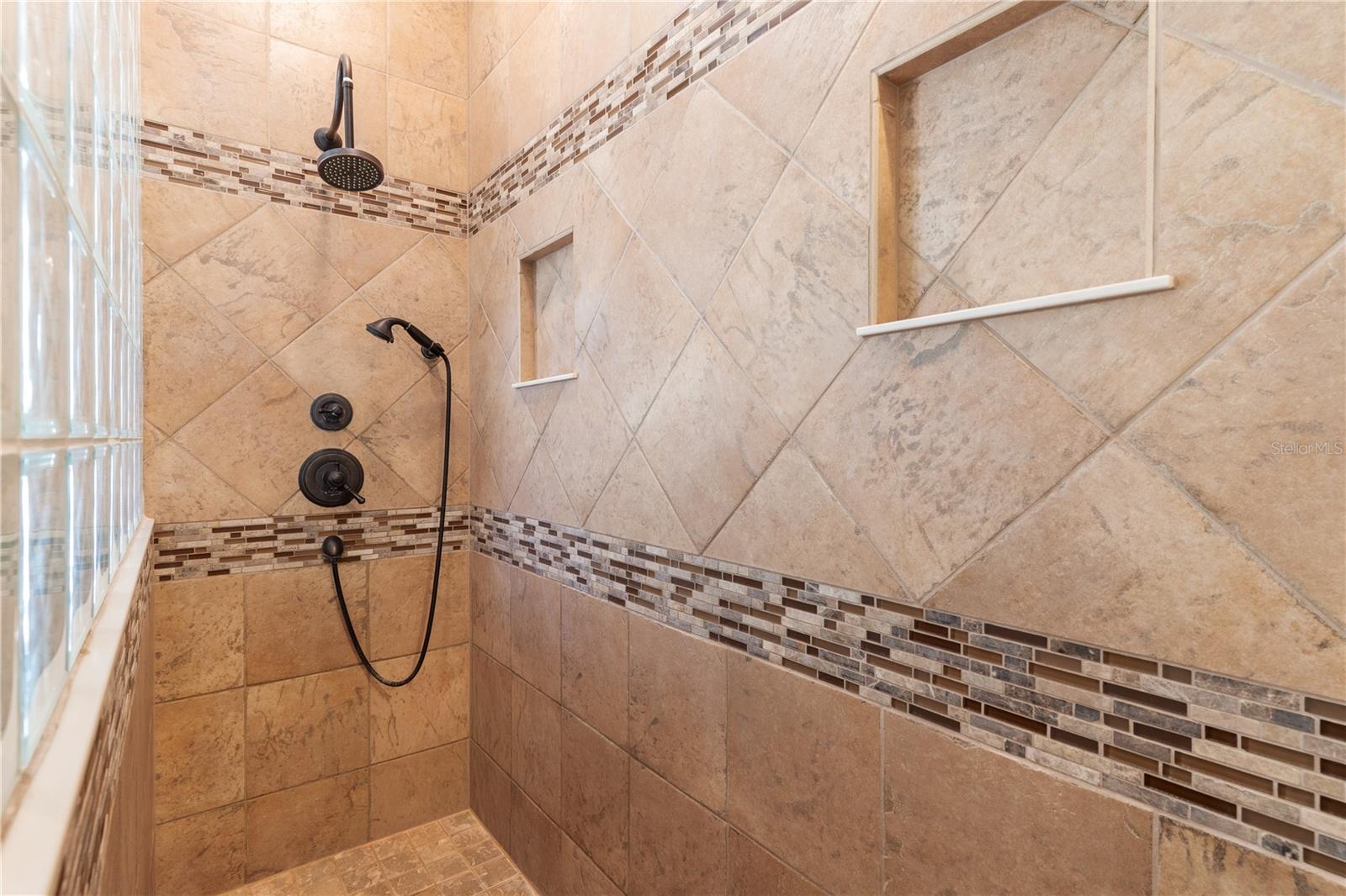 926 HAWK LNDG, FRUITLAND PARK, FL, 34731