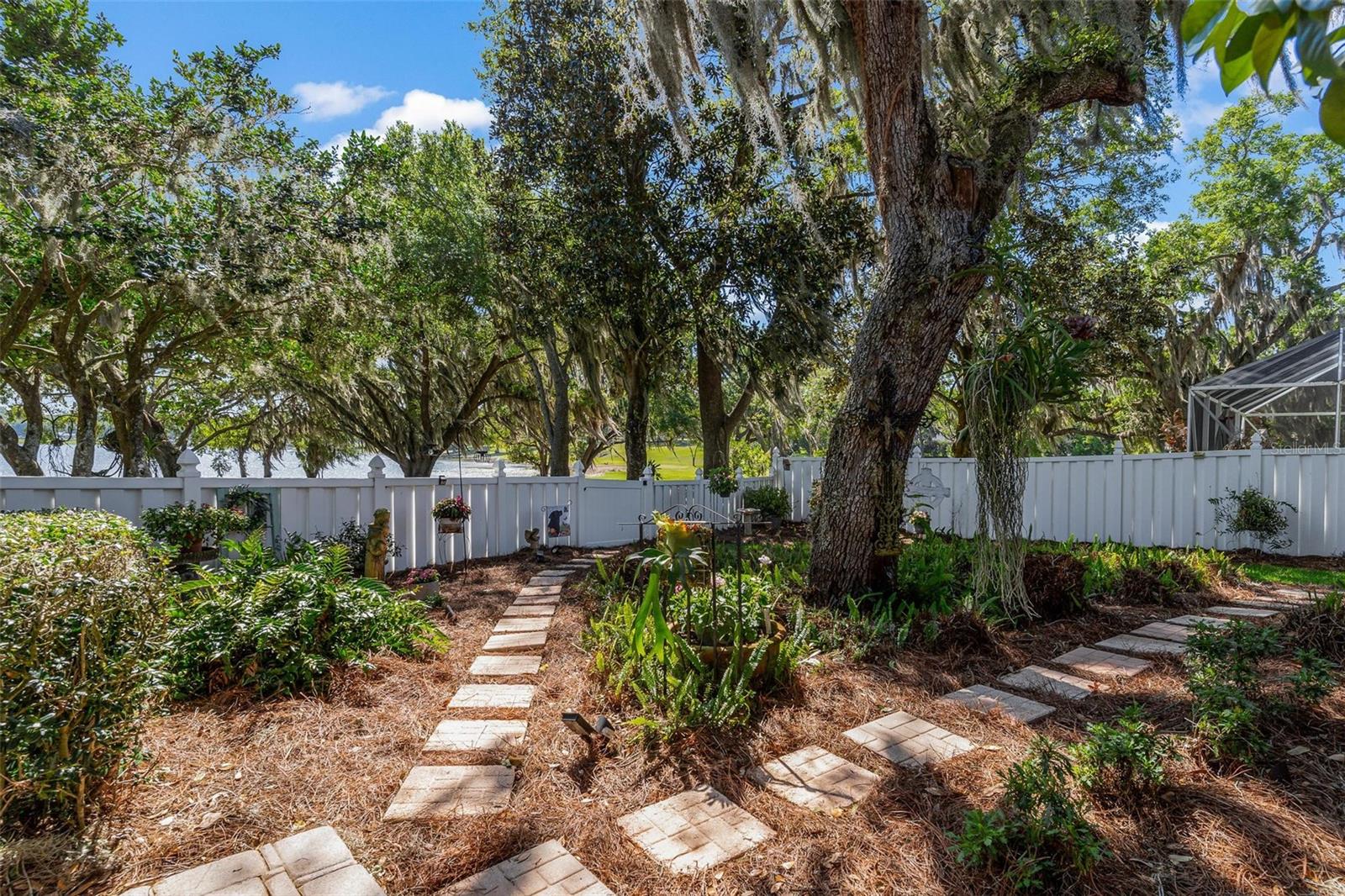 926 HAWK LNDG, FRUITLAND PARK, FL, 34731