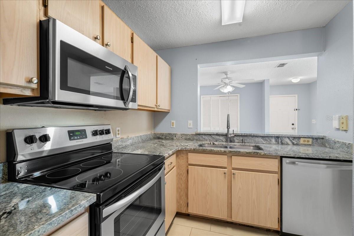 3705 SW 27TH ST #611, GAINESVILLE, FL, 32608