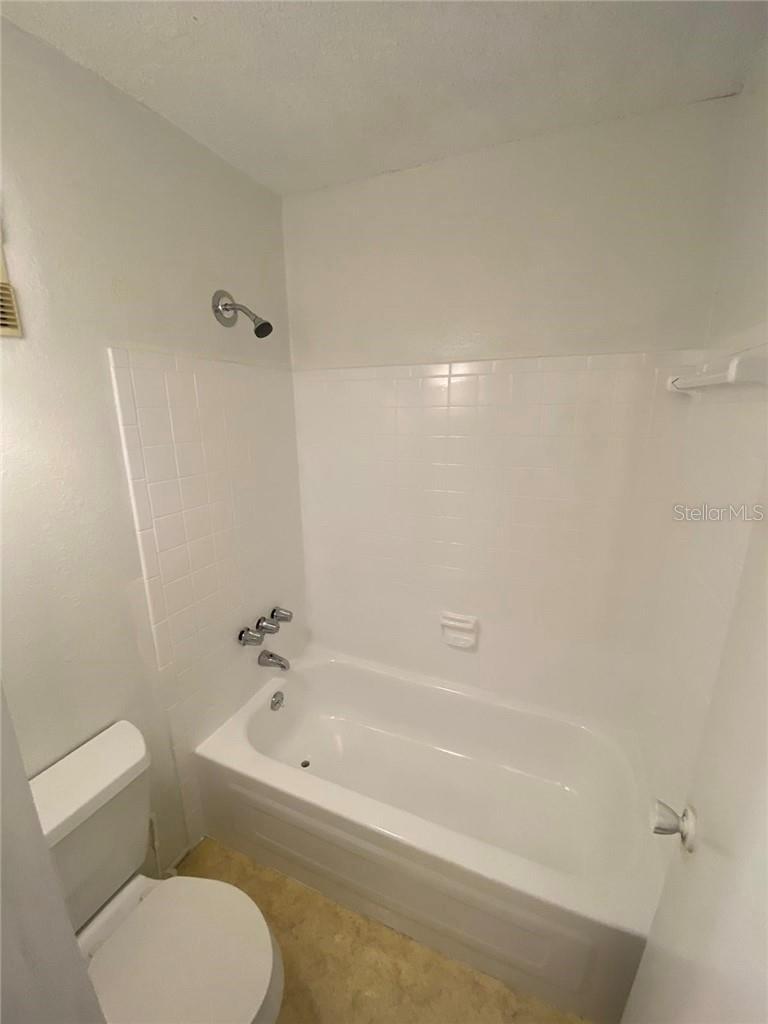 7508 PRESLEY PL #100, TAMPA, FL, 33617