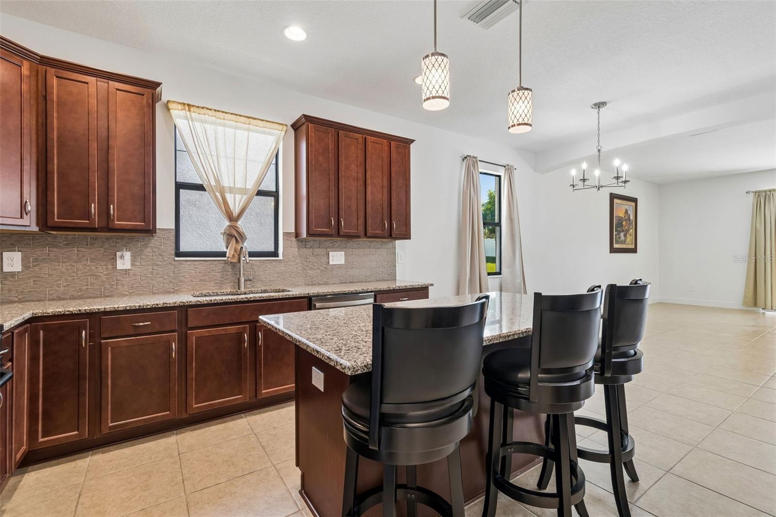 1214 FLORABLU DR, SEFFNER, FL, 33584