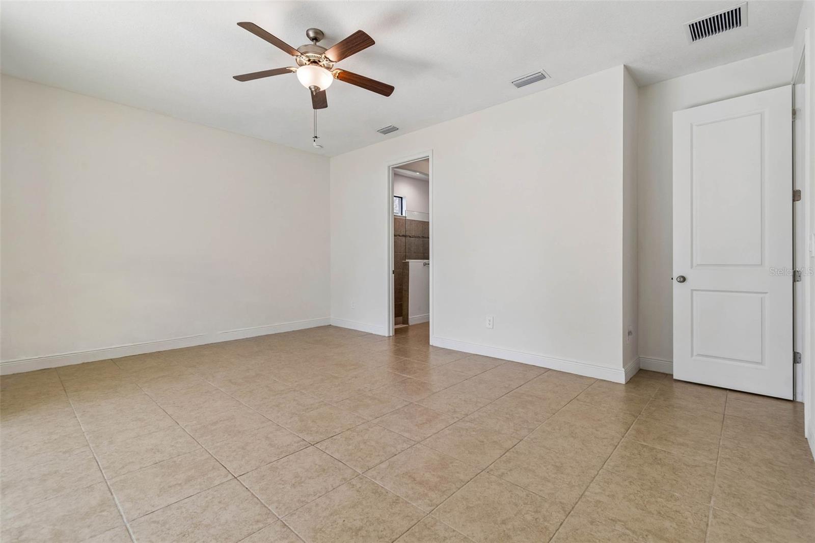 1214 FLORABLU DR, SEFFNER, FL, 33584