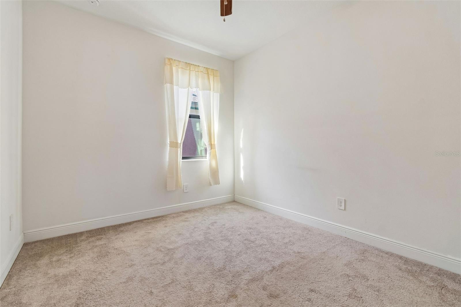 1214 FLORABLU DR, SEFFNER, FL, 33584