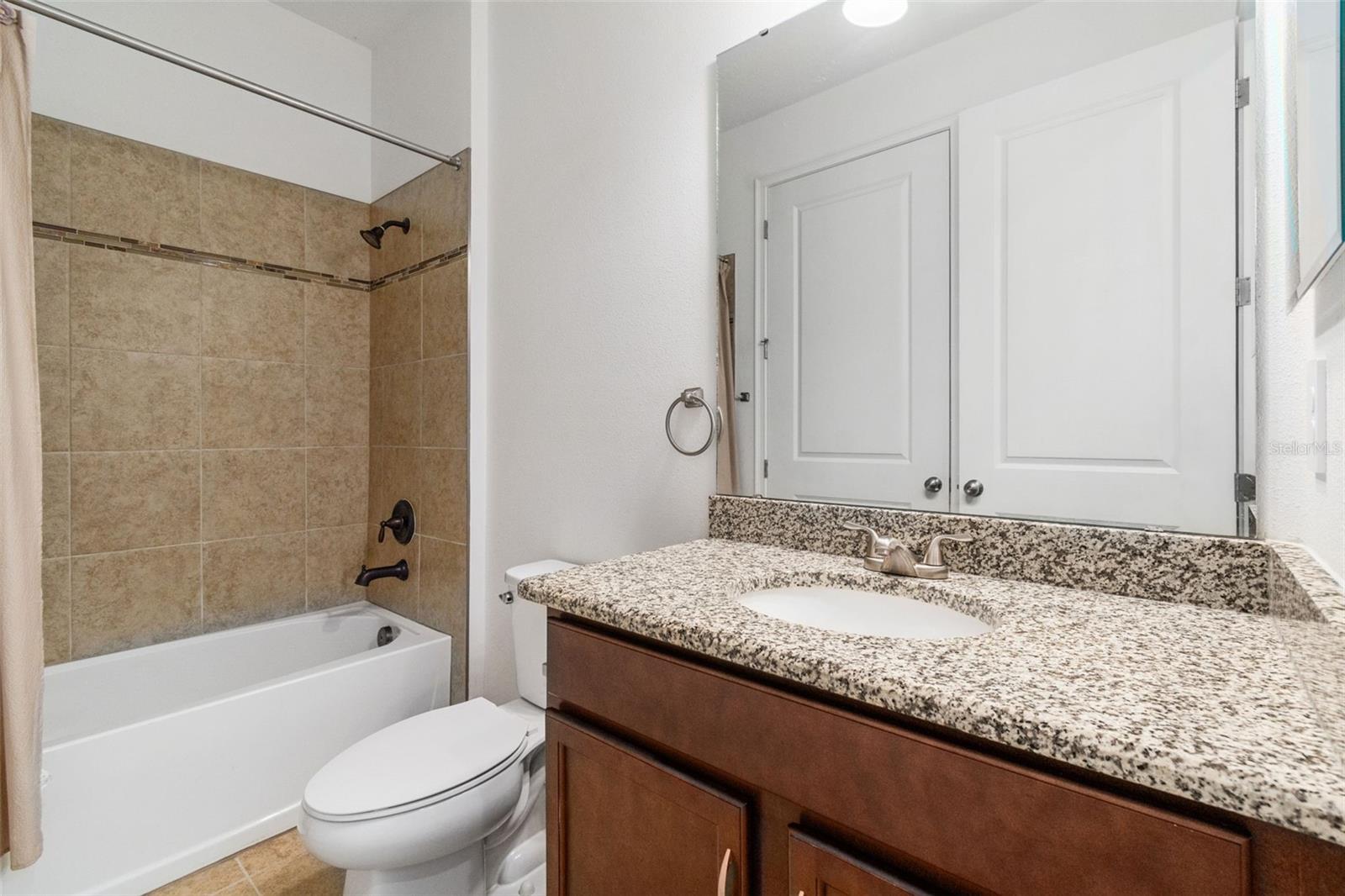 1214 FLORABLU DR, SEFFNER, FL, 33584