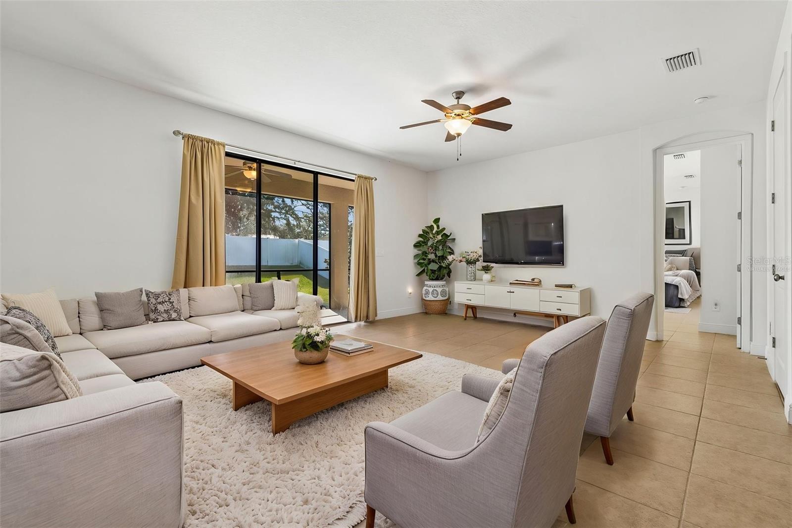 1214 FLORABLU DR, SEFFNER, FL, 33584