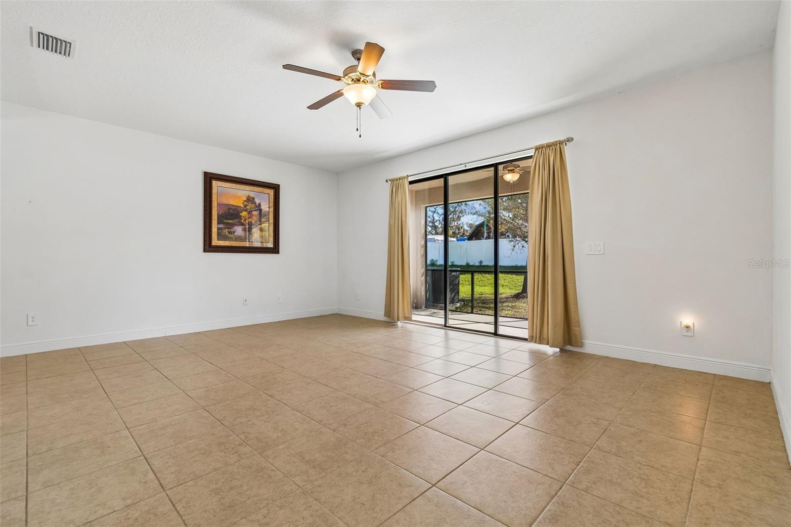 1214 FLORABLU DR, SEFFNER, FL, 33584