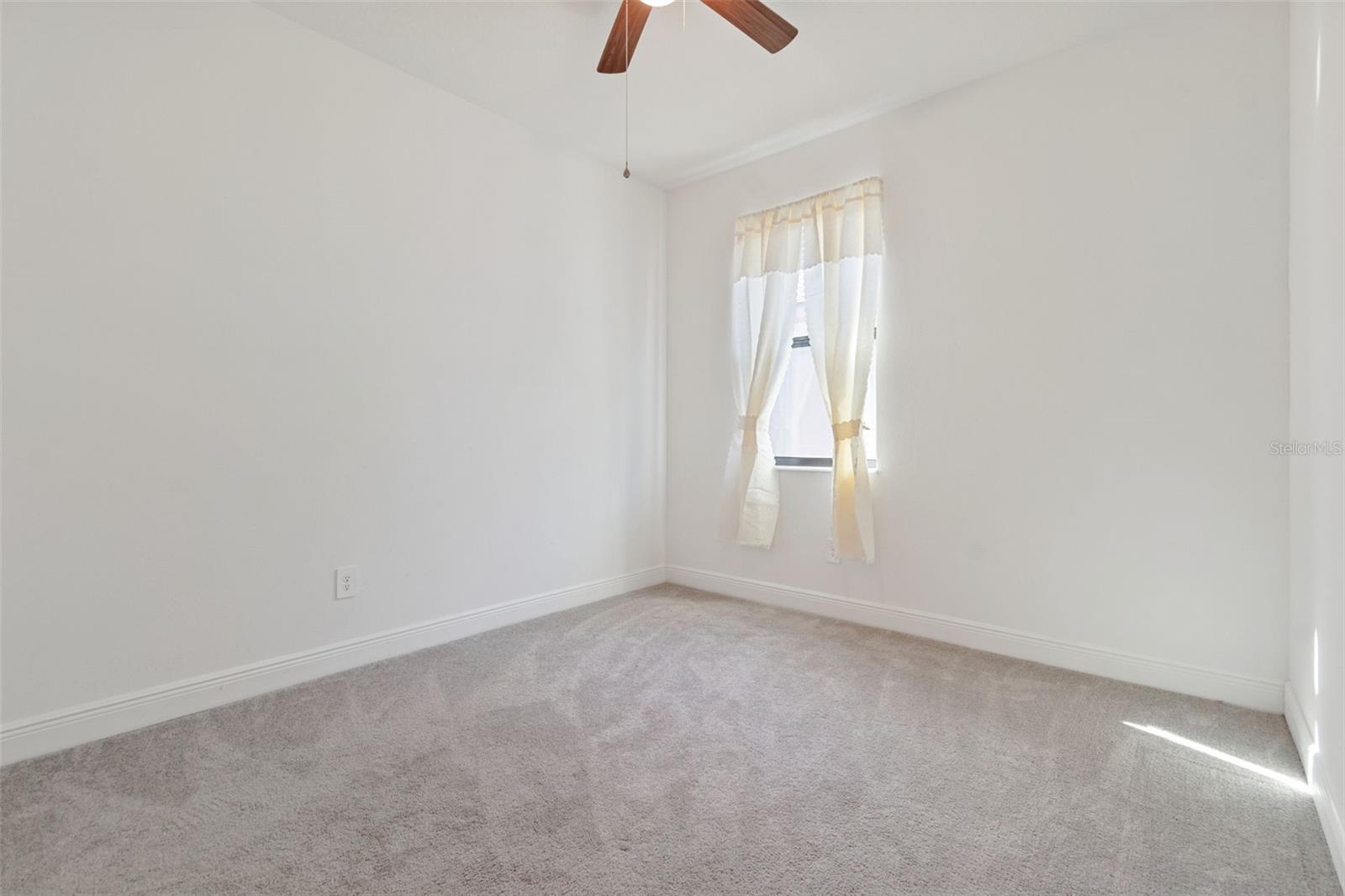 1214 FLORABLU DR, SEFFNER, FL, 33584