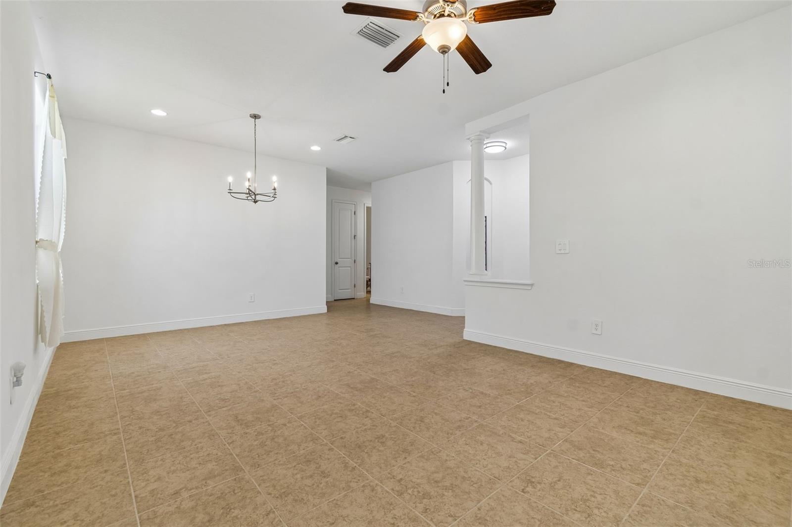 1214 FLORABLU DR, SEFFNER, FL, 33584