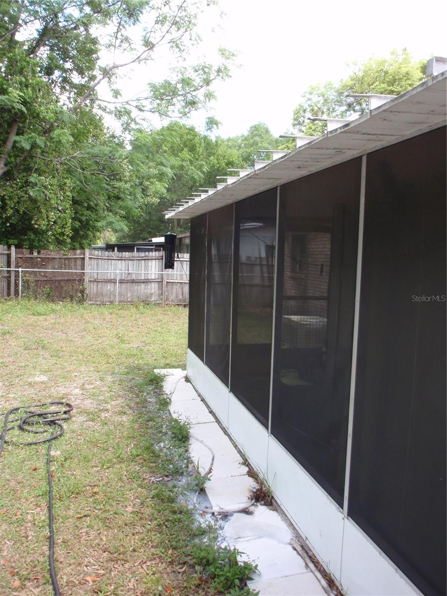 10406 N 26TH ST, TAMPA, FL, 33612