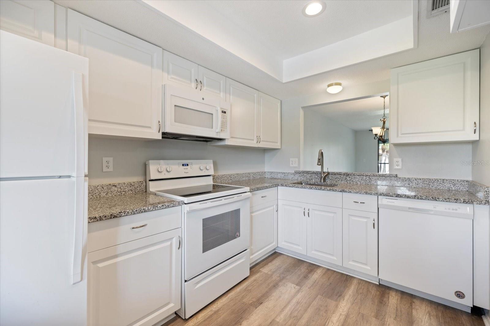 335 THREE LAKES LN #B, VENICE, FL, 34285