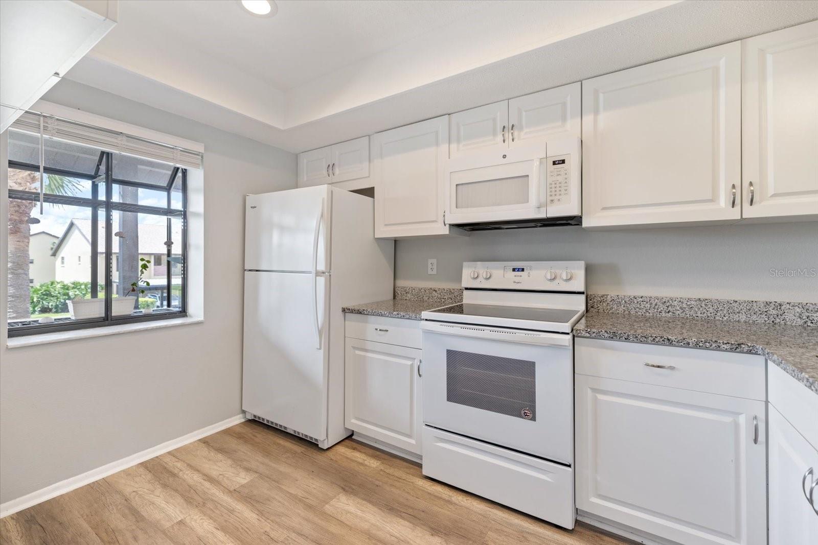 335 THREE LAKES LN #B, VENICE, FL, 34285