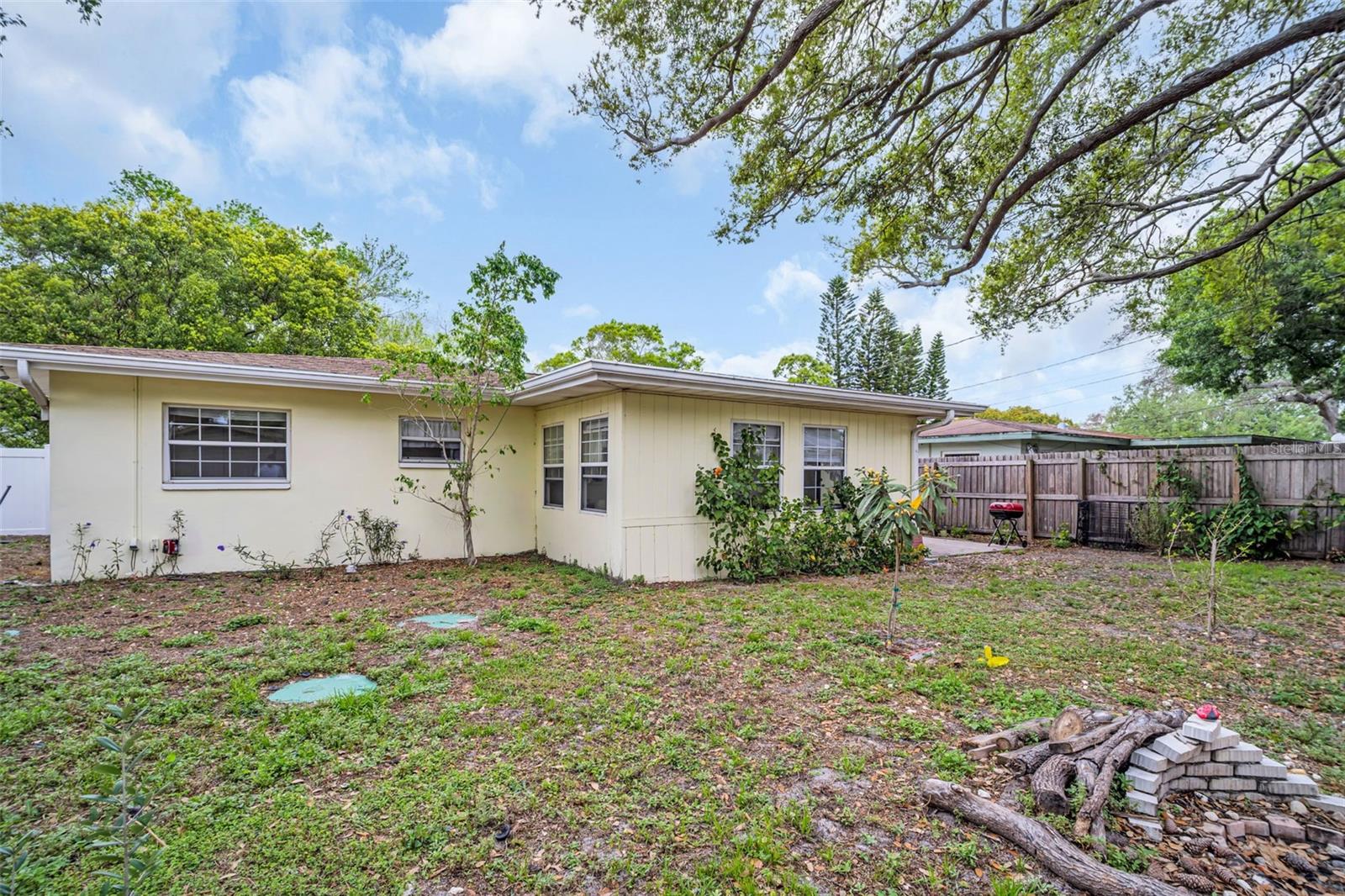 1097 KENWOOD DR, DUNEDIN, FL, 34698