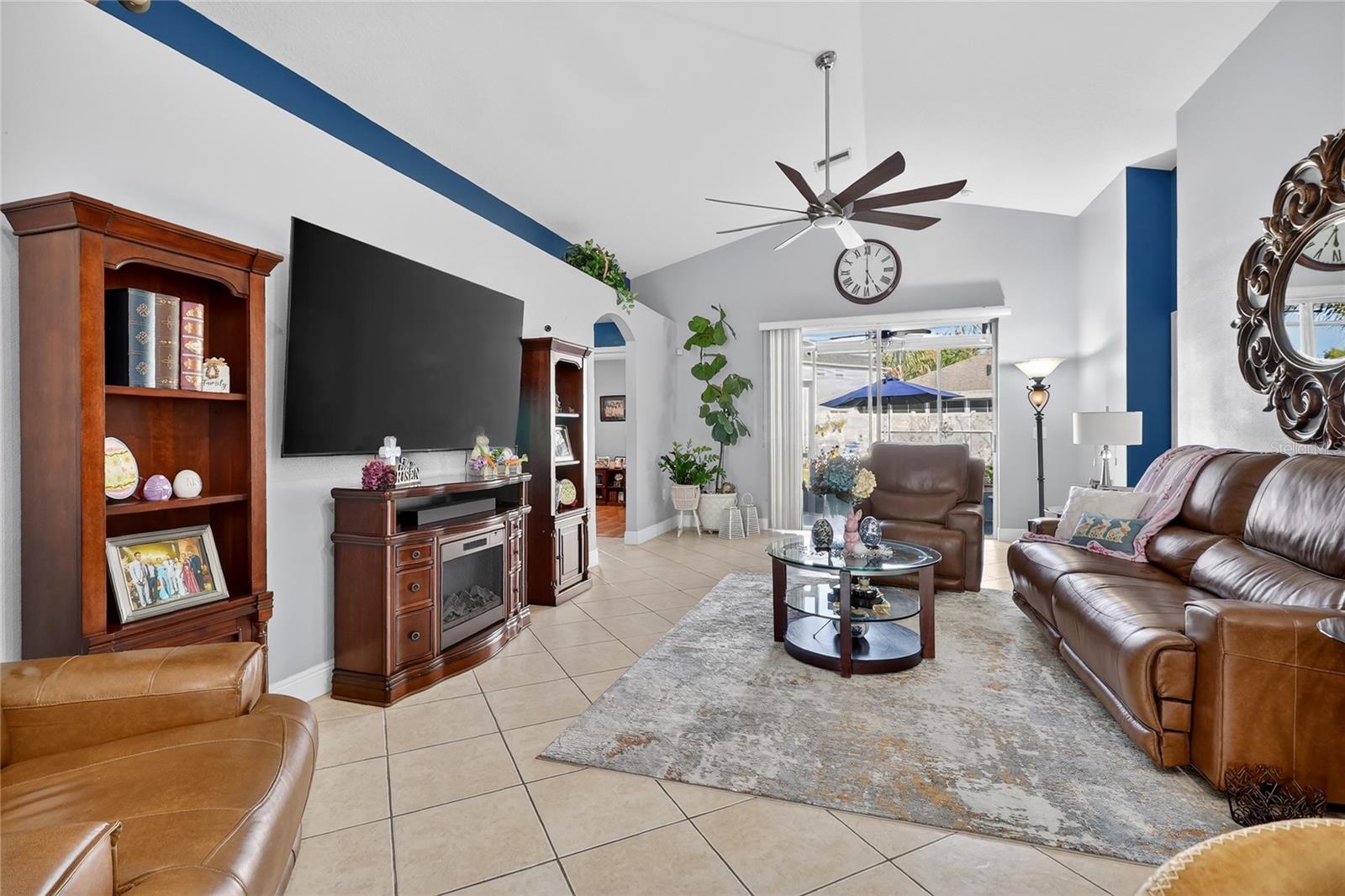 3881 HAMPTON HILLS DR, LAKELAND, FL, 33810