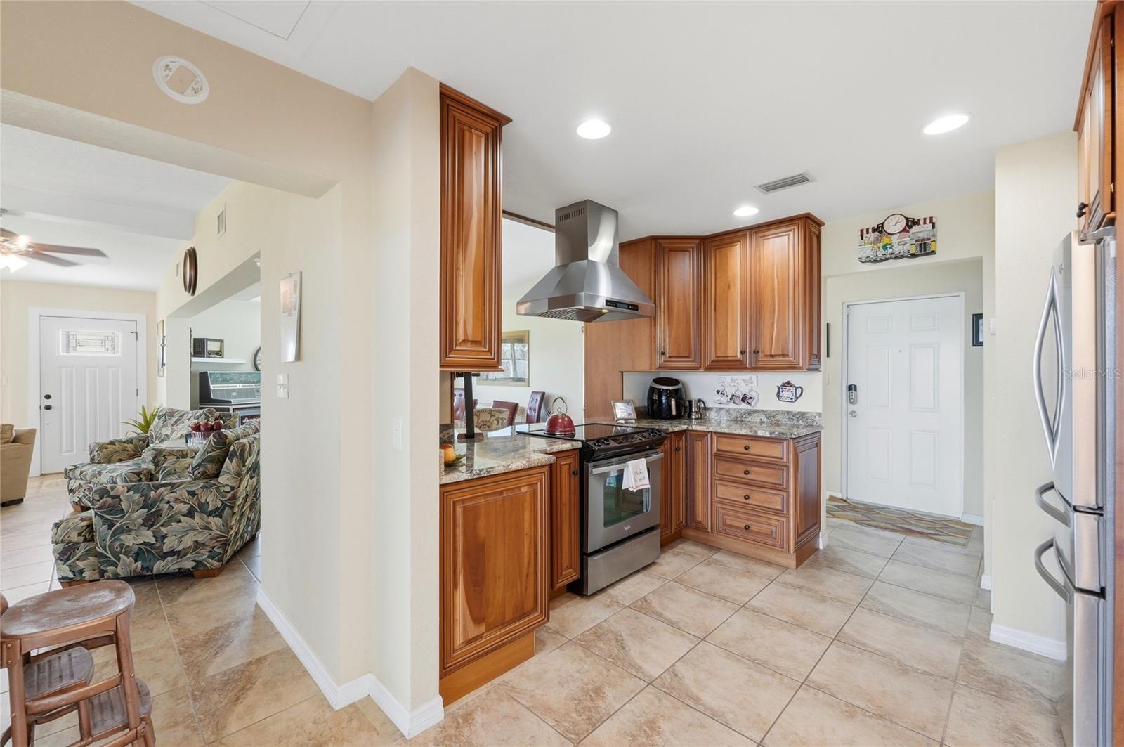 8342 W LAKE MARION RD, HAINES CITY, FL, 33844