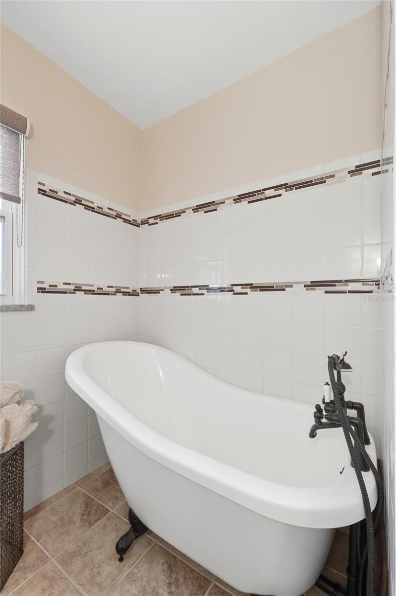 8342 W LAKE MARION RD, HAINES CITY, FL, 33844