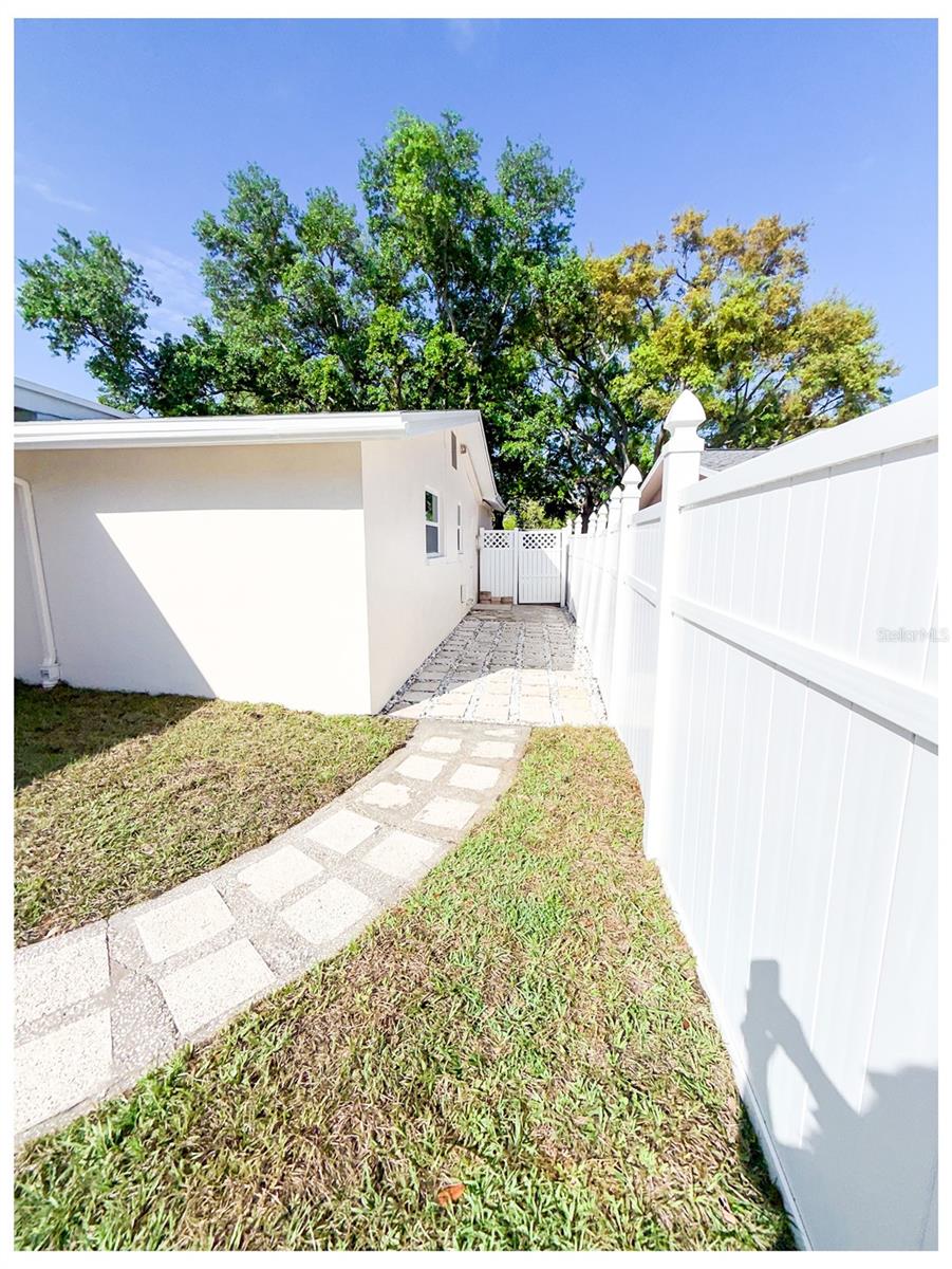 2225 NELLIE ST, LARGO, FL, 33774