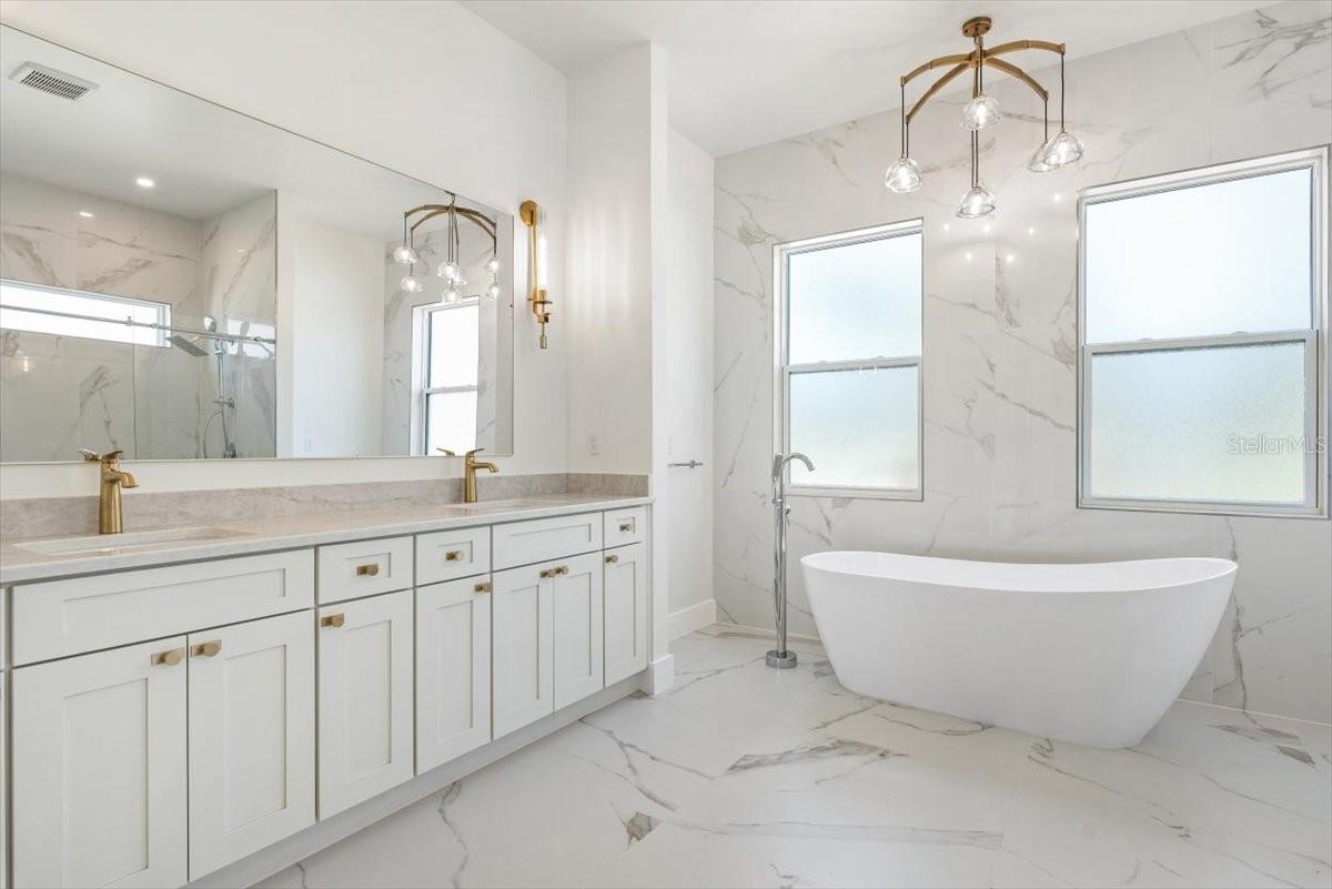 13 OLD OAK DR N, PALM COAST, FL, 32137