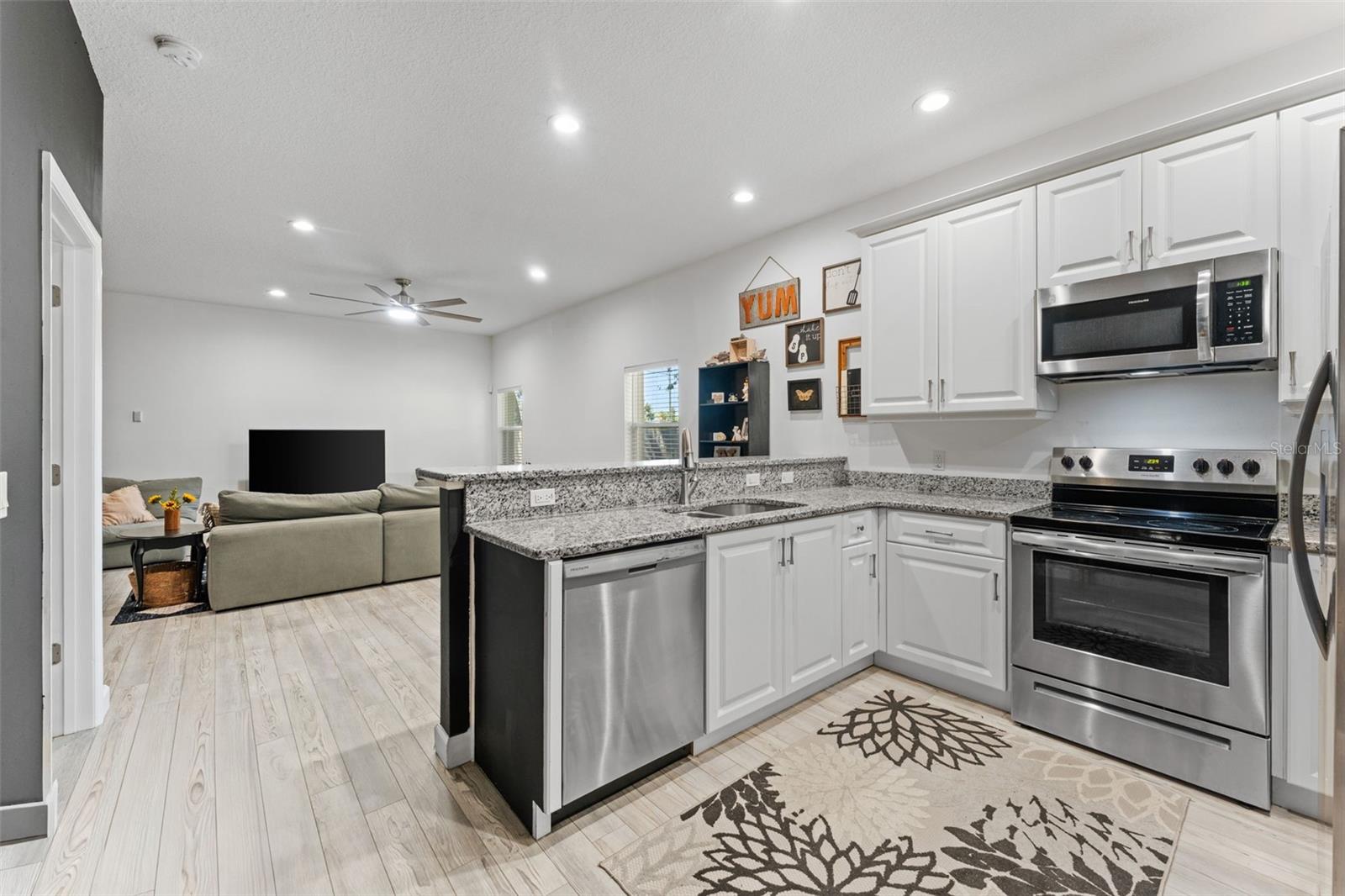 637 HOLMES AVE, DAYTONA BEACH, FL, 32114