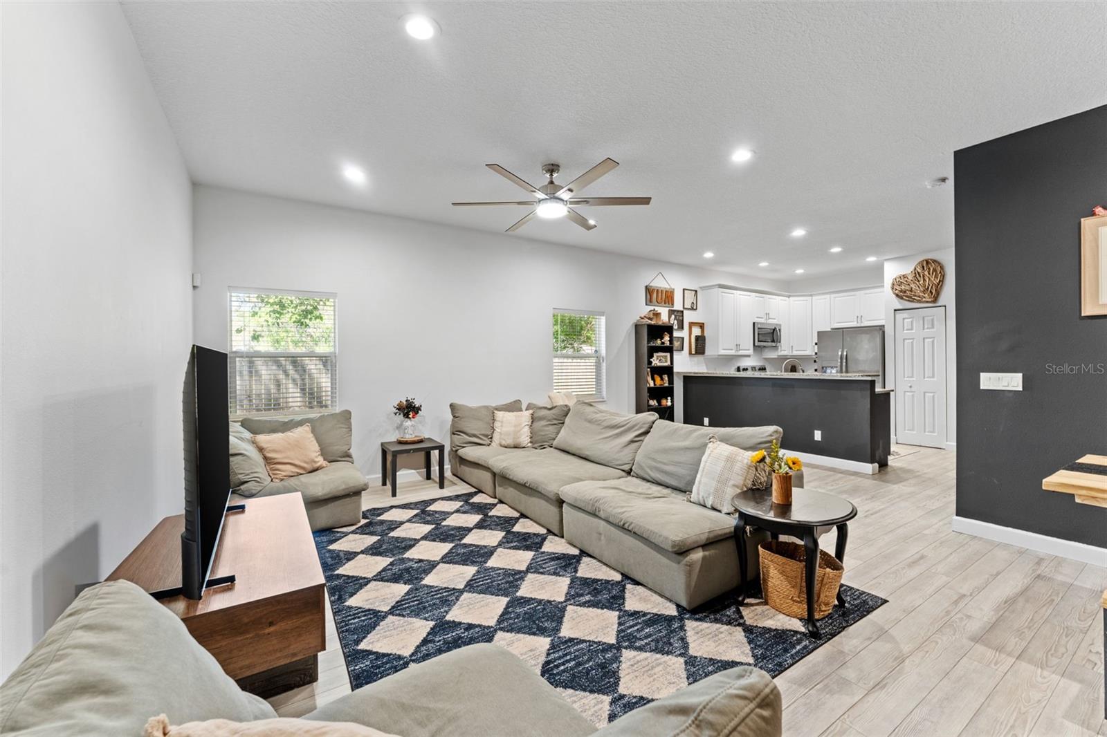 637 HOLMES AVE, DAYTONA BEACH, FL, 32114