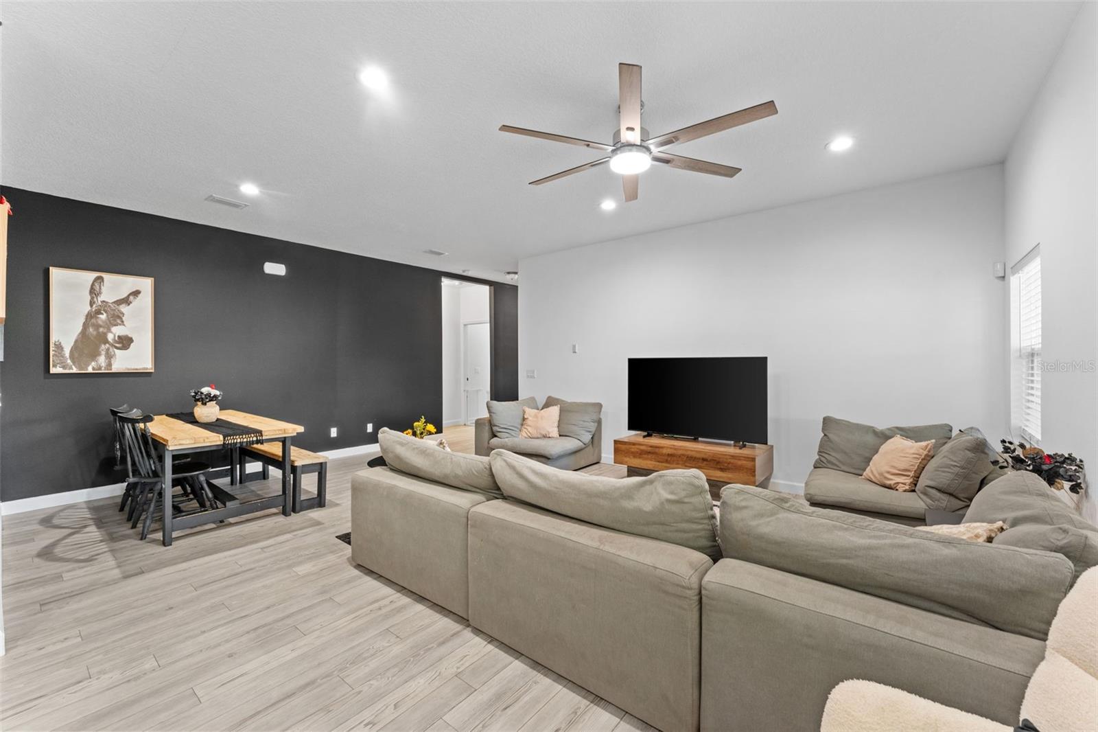 637 HOLMES AVE, DAYTONA BEACH, FL, 32114