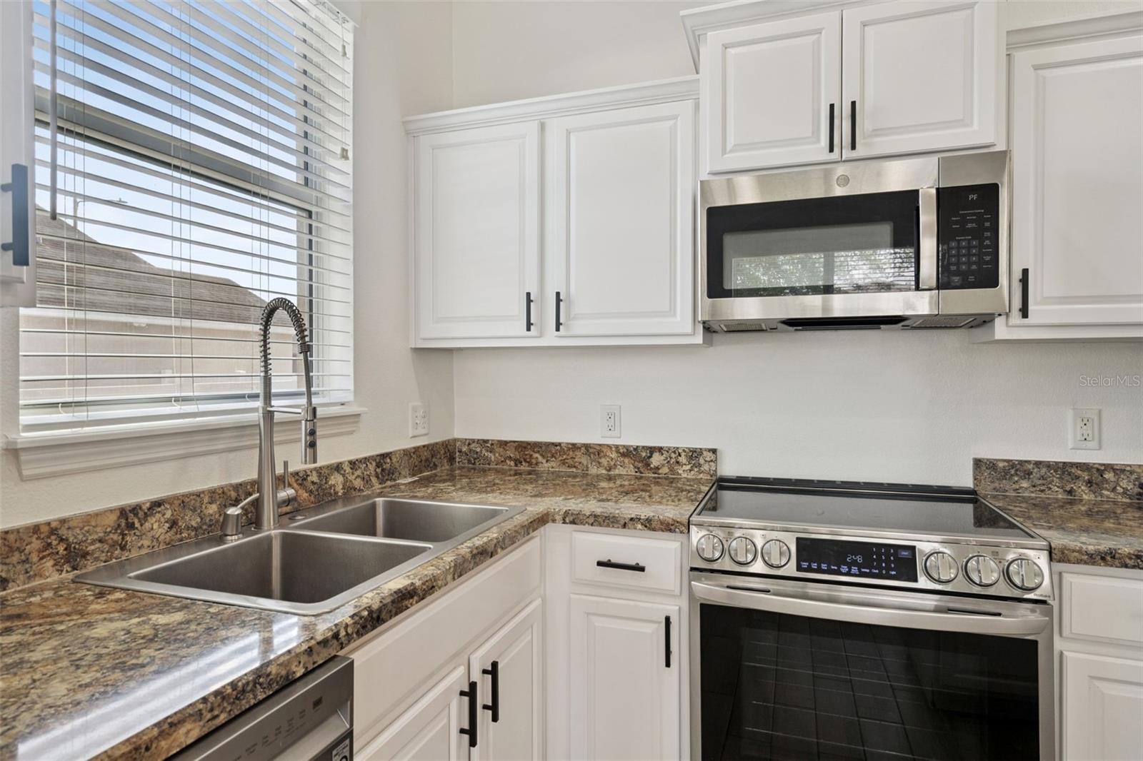 140 HIGHLAND MEADOWS ST, DAVENPORT, FL, 33837