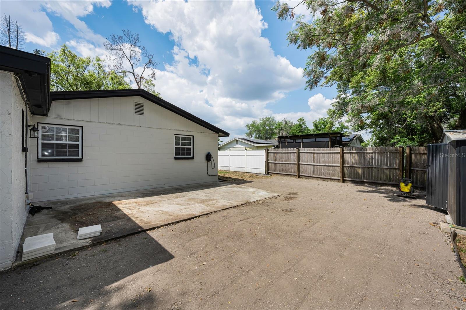801 WALNUT DR, SEFFNER, FL, 33584