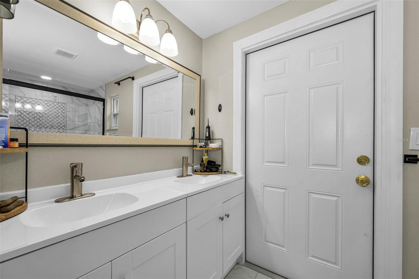 801 WALNUT DR, SEFFNER, FL, 33584