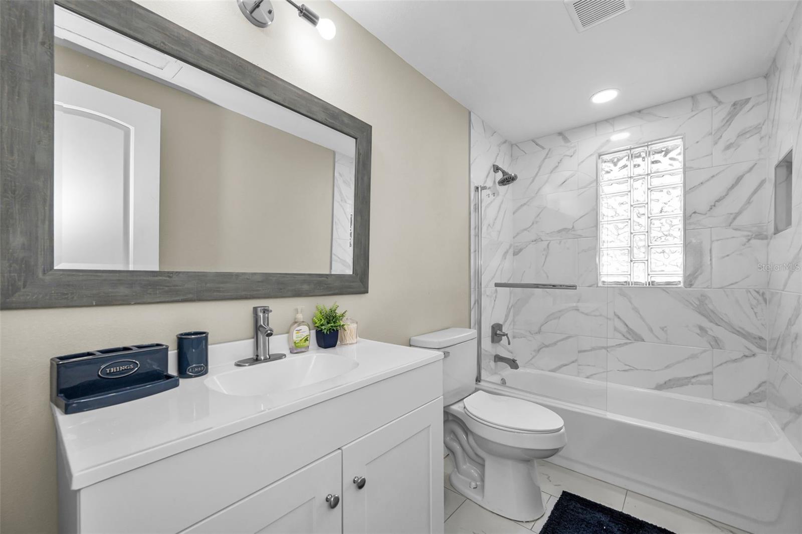 801 WALNUT DR, SEFFNER, FL, 33584