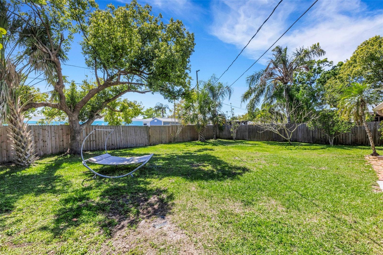 11436 RIDGEWOOD CIR, SEMINOLE, FL, 33772