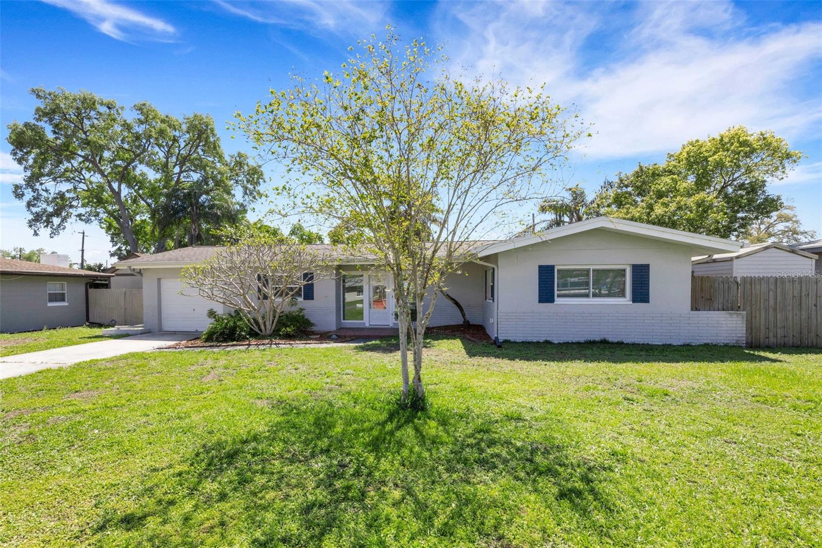 11436 RIDGEWOOD CIR, SEMINOLE, FL, 33772