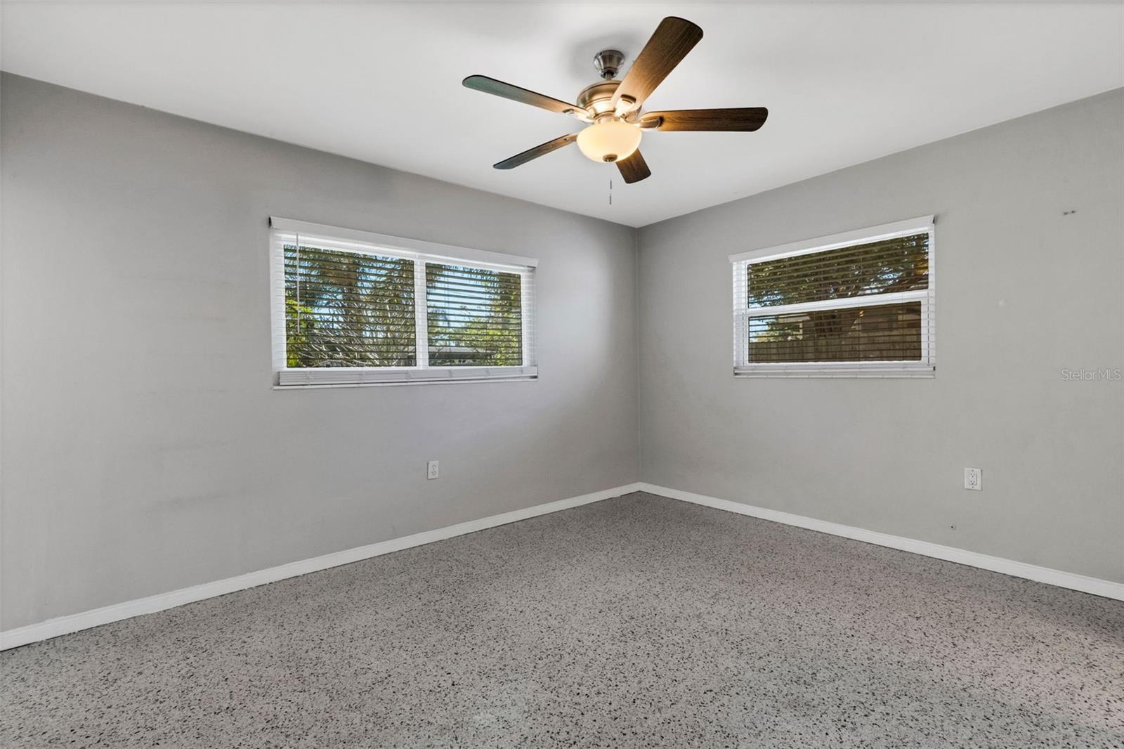 11436 RIDGEWOOD CIR, SEMINOLE, FL, 33772