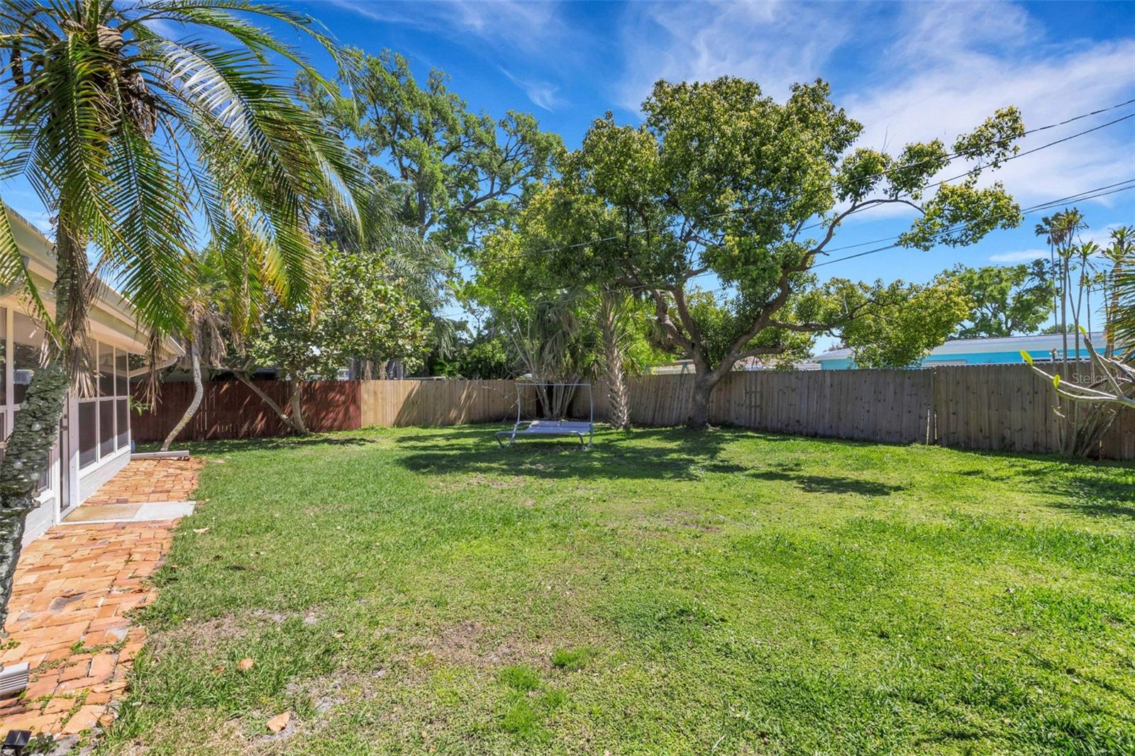 11436 RIDGEWOOD CIR, SEMINOLE, FL, 33772