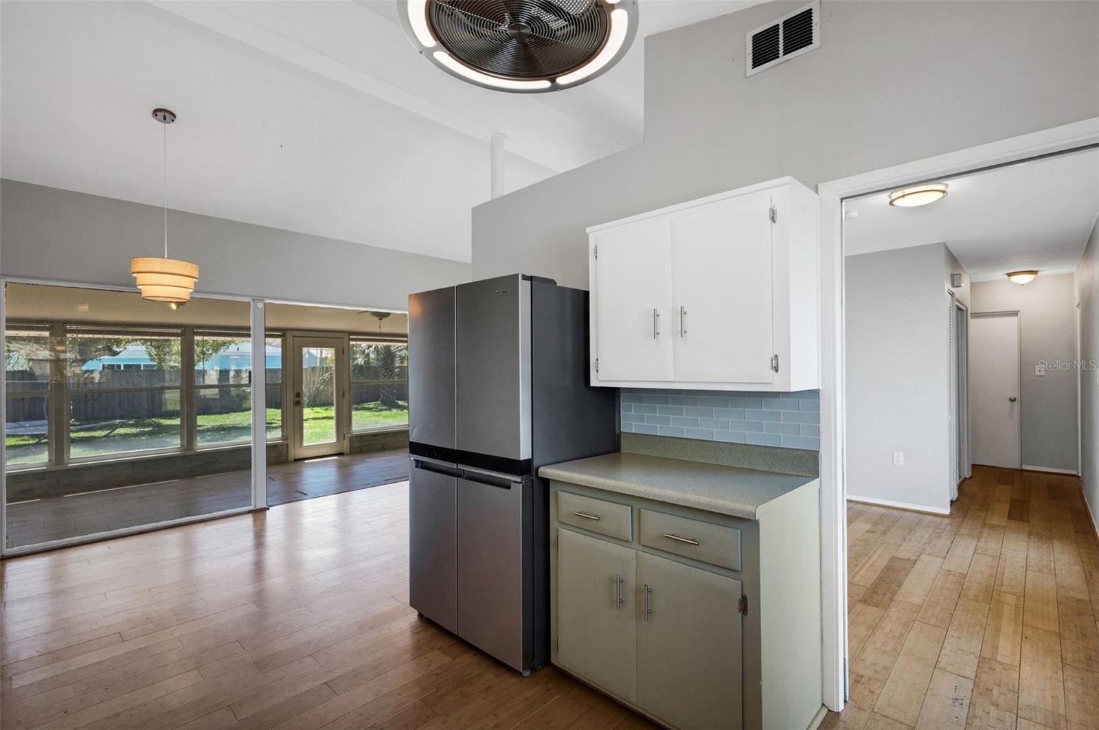 11436 RIDGEWOOD CIR, SEMINOLE, FL, 33772