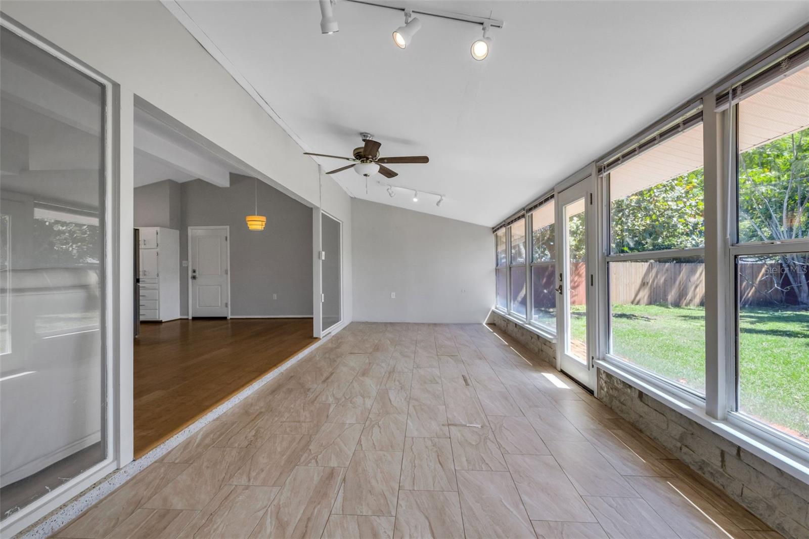 11436 RIDGEWOOD CIR, SEMINOLE, FL, 33772